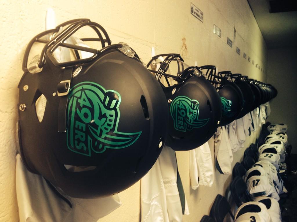 1024x768 Charlotte 49ers wearing white on white today