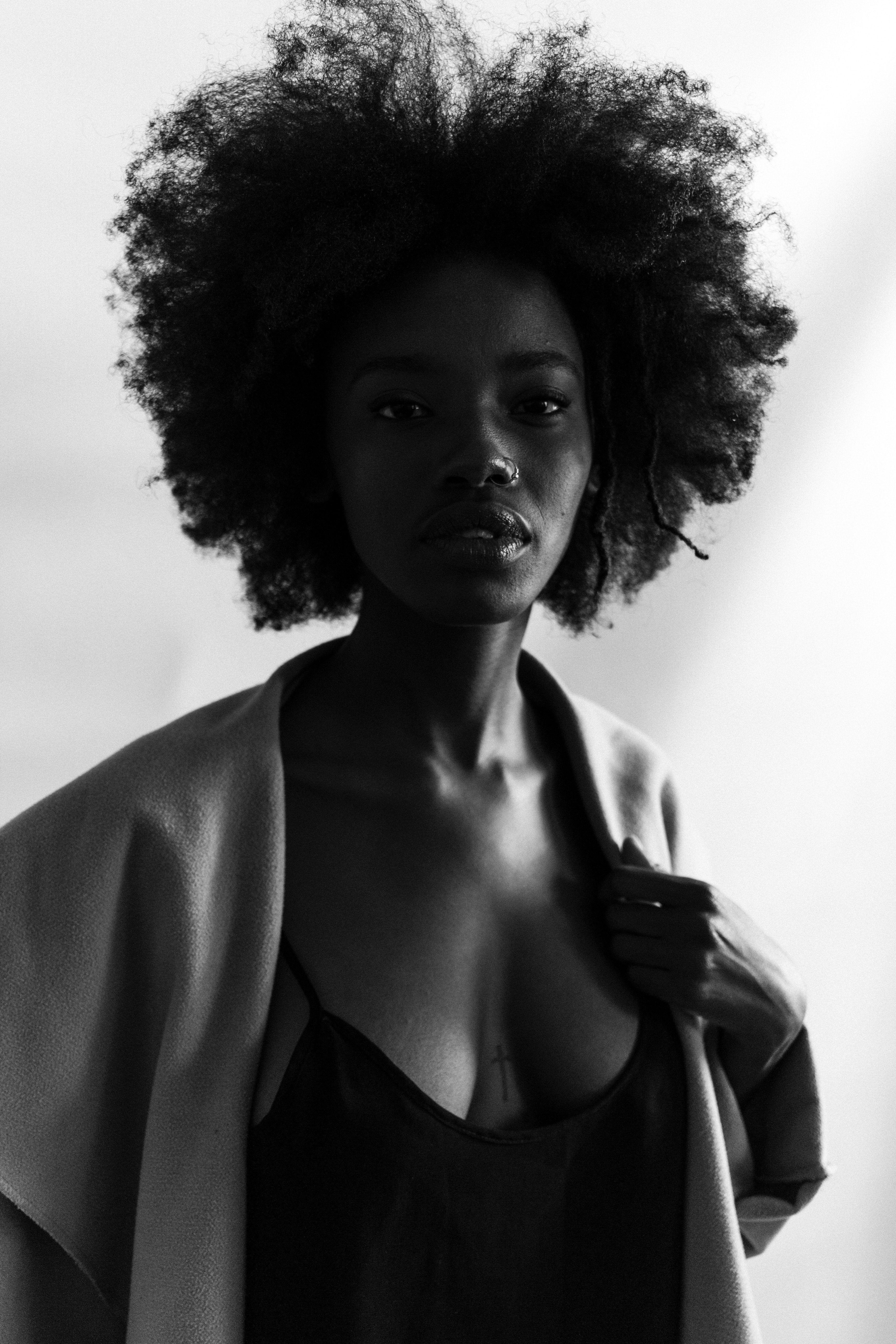 3456x5184 African Woman Wallpaper