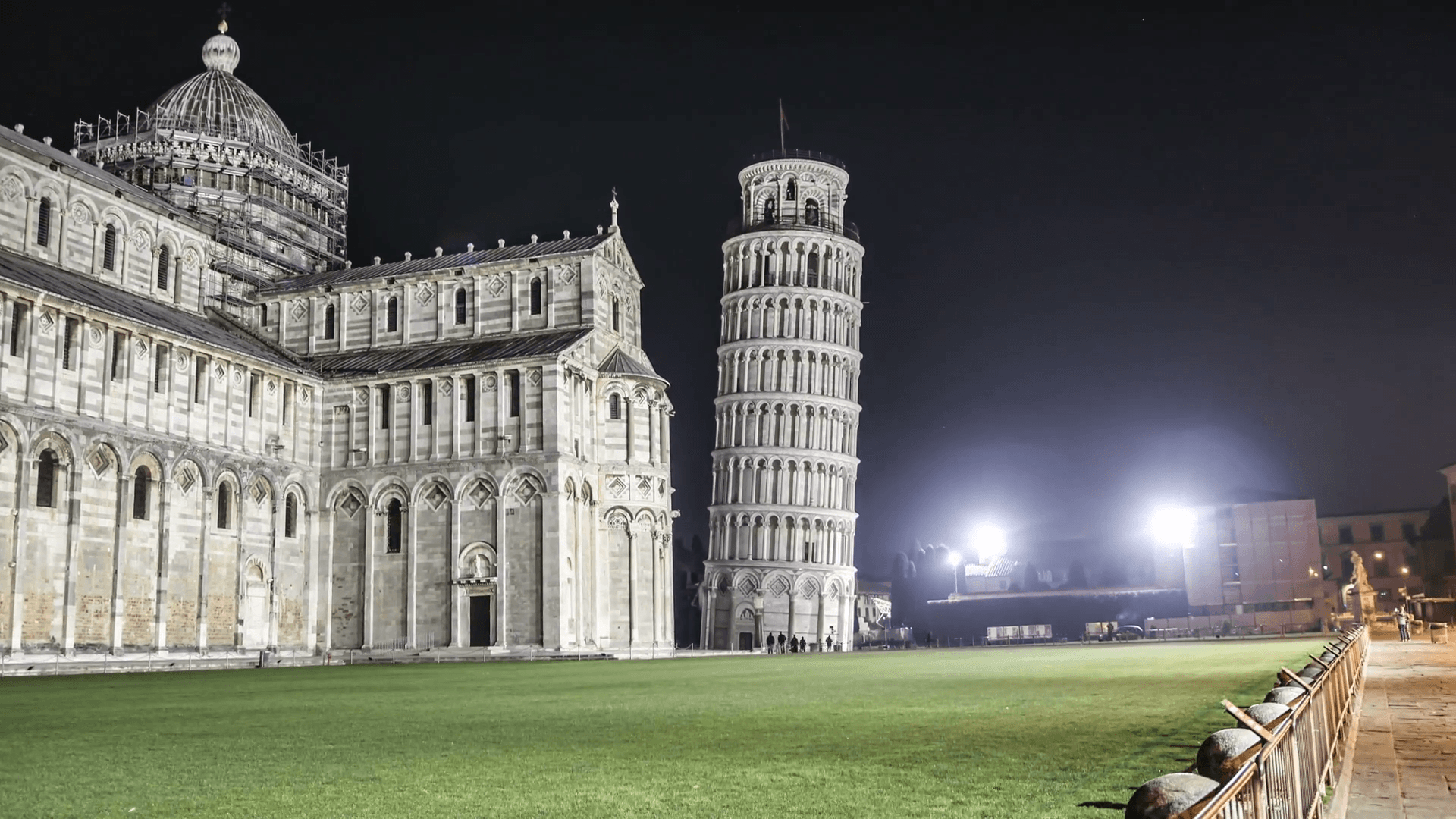 Leaning Tower of Pisa at Night Wallpapers - Top Free Leaning Tower of