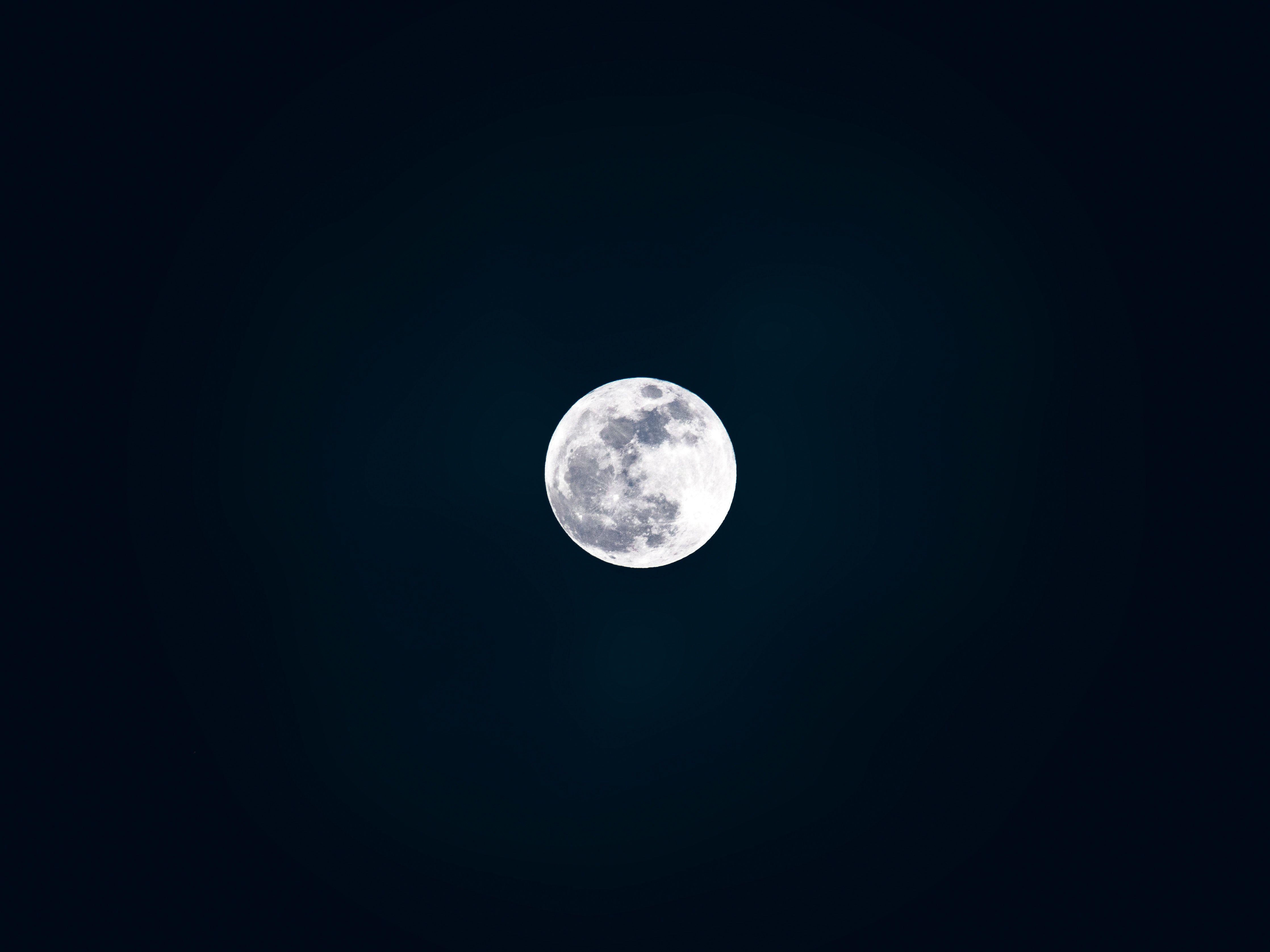 4472x3354 Free of black wallpaper, cosmos, full moon