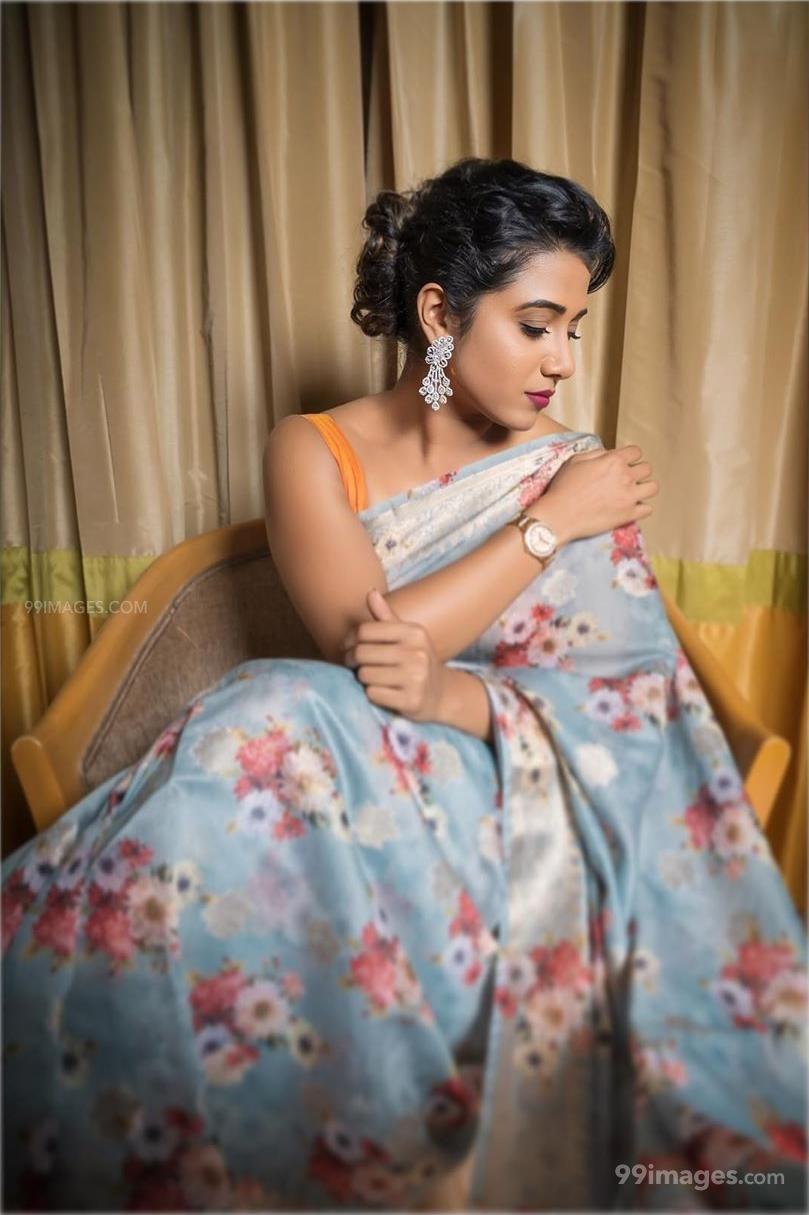 809x1215 Shilpa Manjunath Hot HD Photo & Wallpaper for mobile