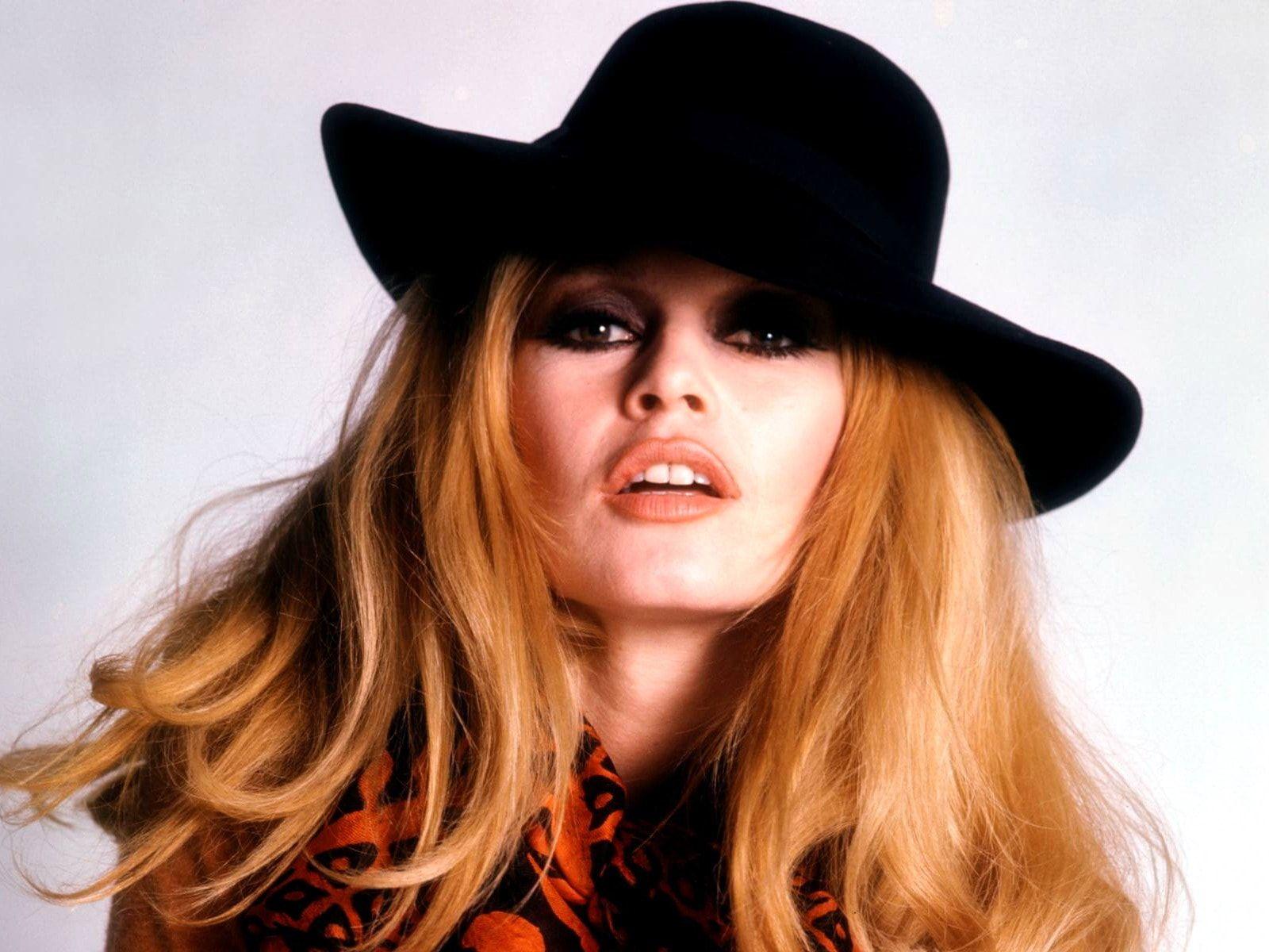 1600x1200 Brigitte Bardot HD