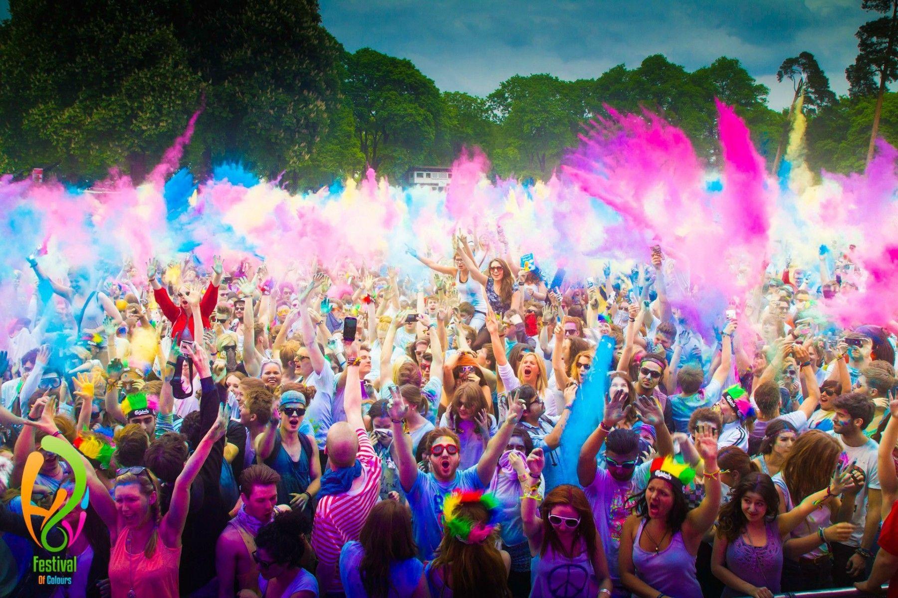 1800x1200 Download 1800xo Peoples Celebrating Holi Festival of Colors Wallpaper