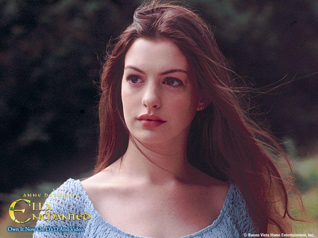 1024x768 Ella Enchanted Poster Wallpaper