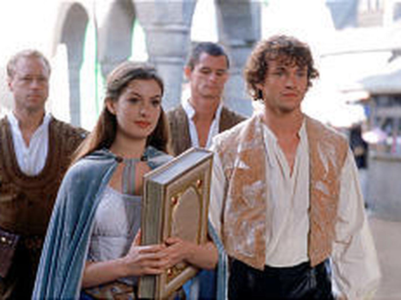 1400x1050 Film review: Ella Enchanted