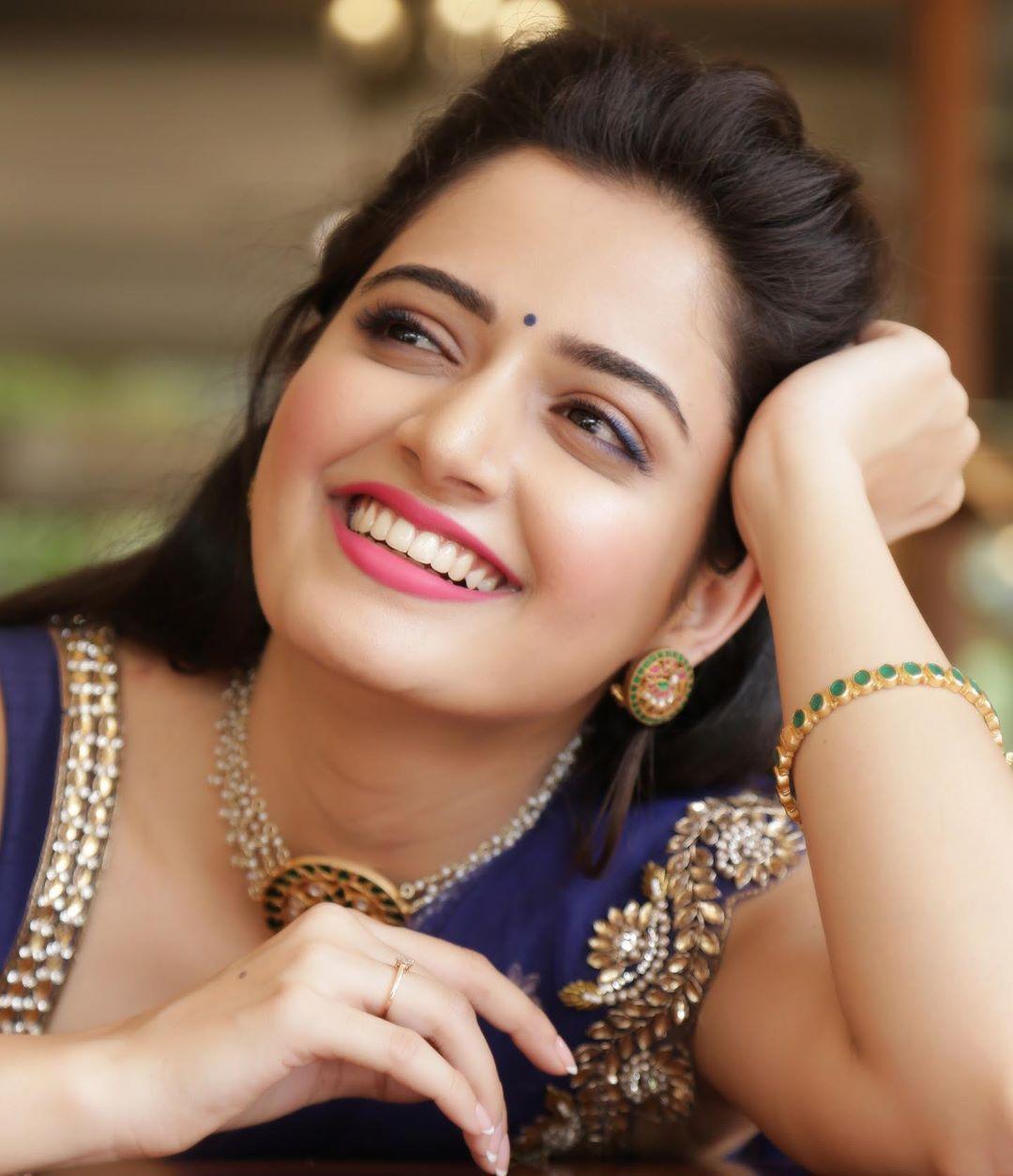 Ashika Ranganath Wallpapers - Top Free Ashika Ranganath Backgrounds ...