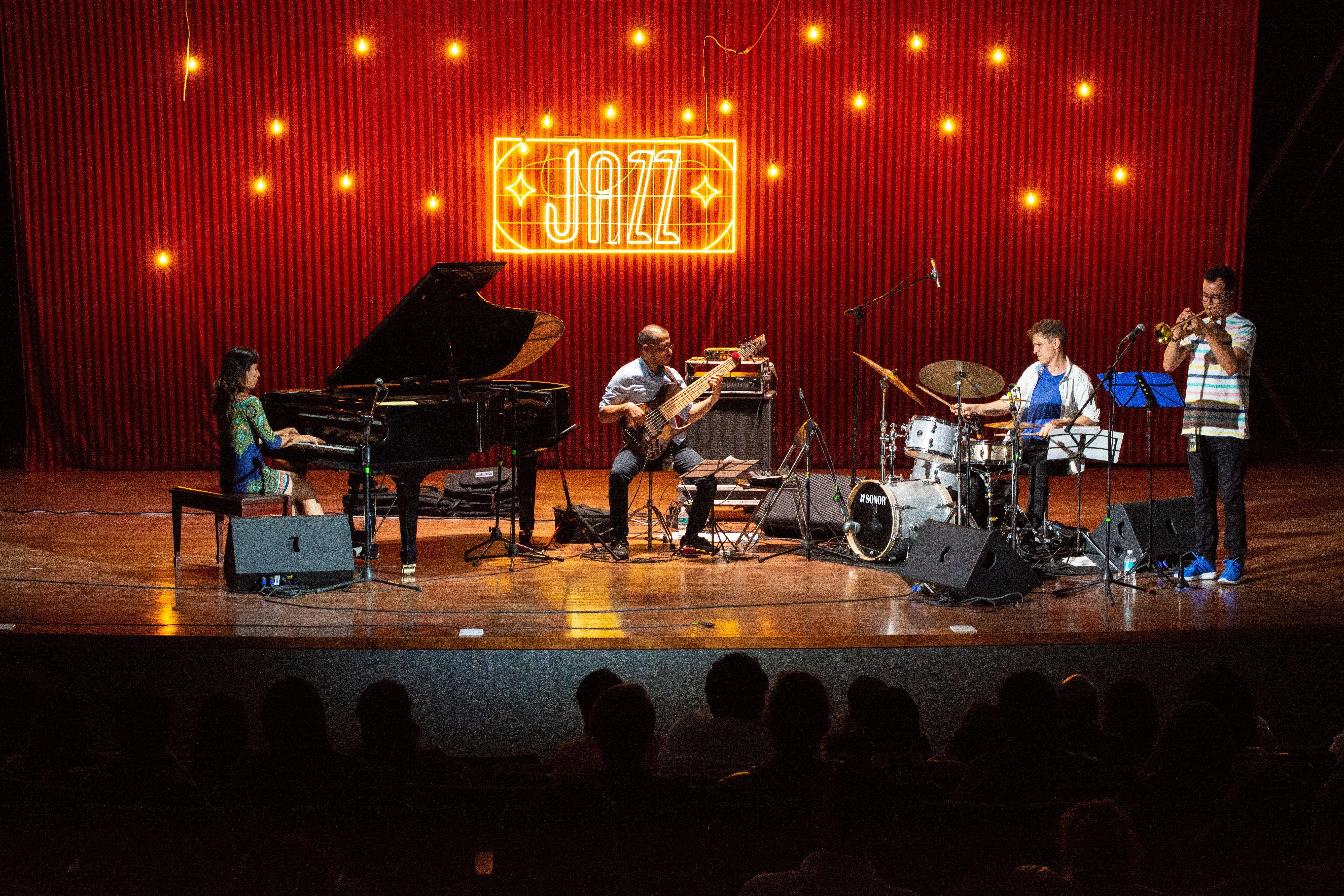 5338x3559 Jazz Picture. Download Free Image