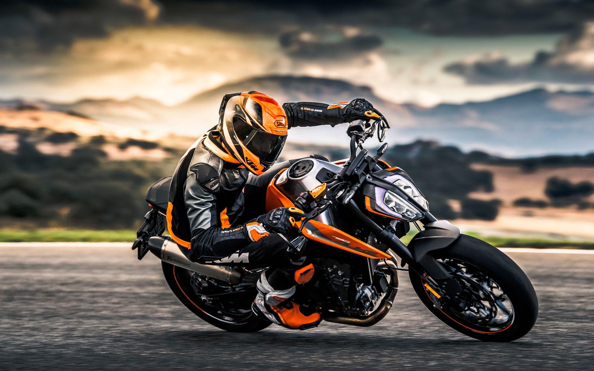 1920x1200 KTM Duke 790