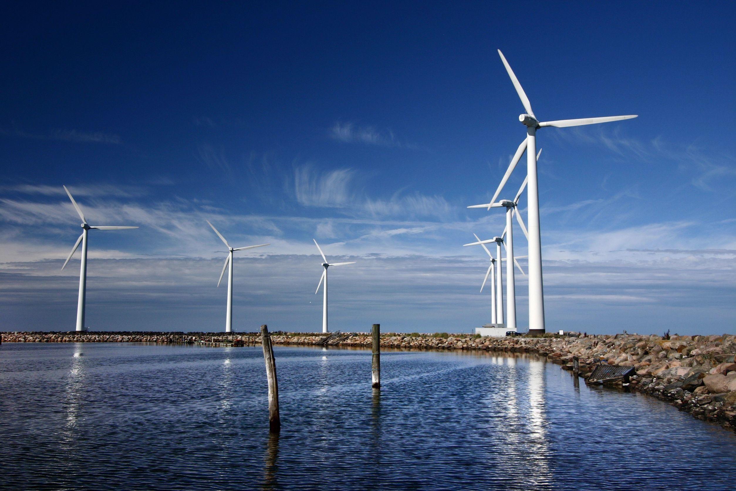2508x1672 Wind Energy Wallpaper