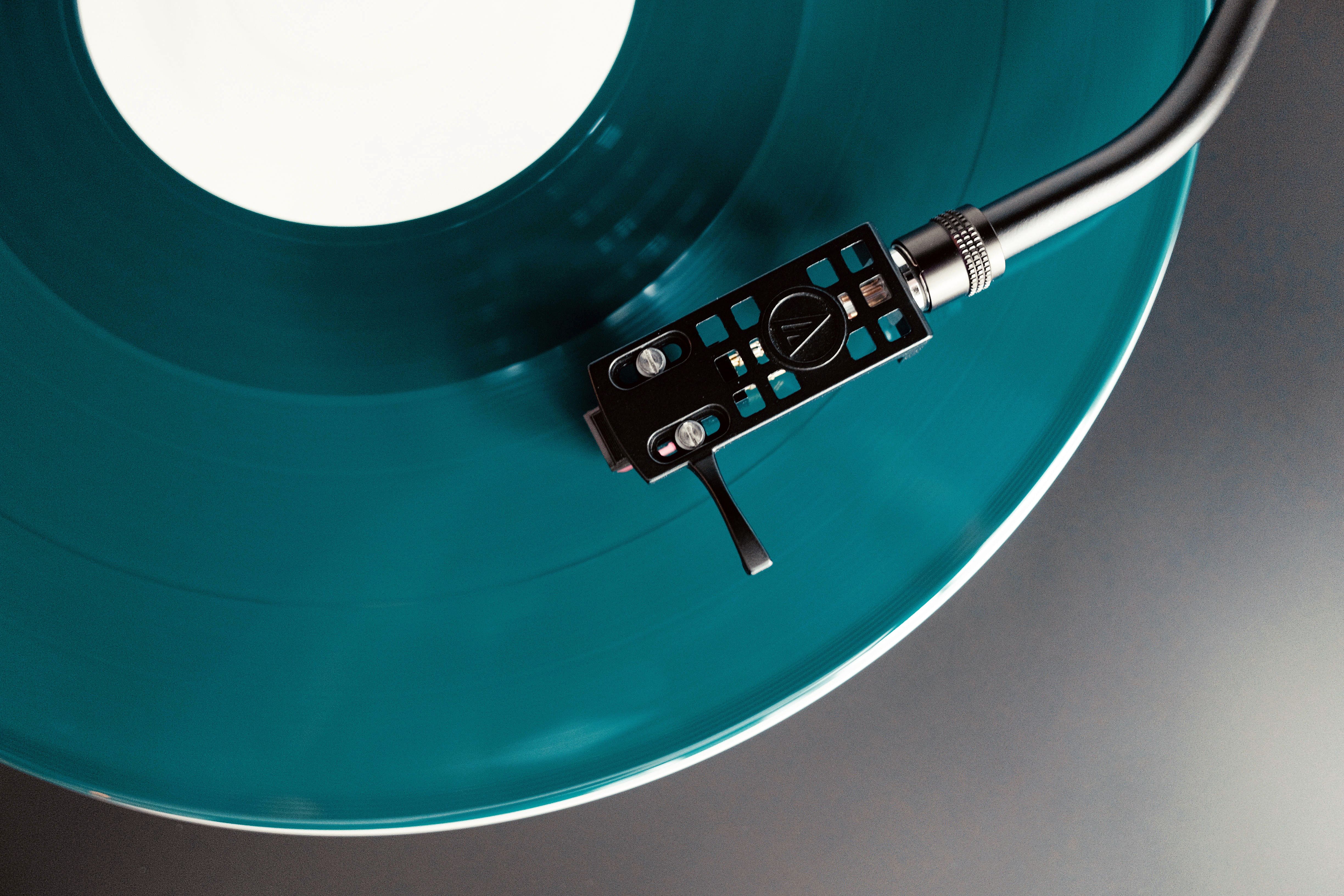 4896x3264 Audio Technica Turntable Playing Coloured