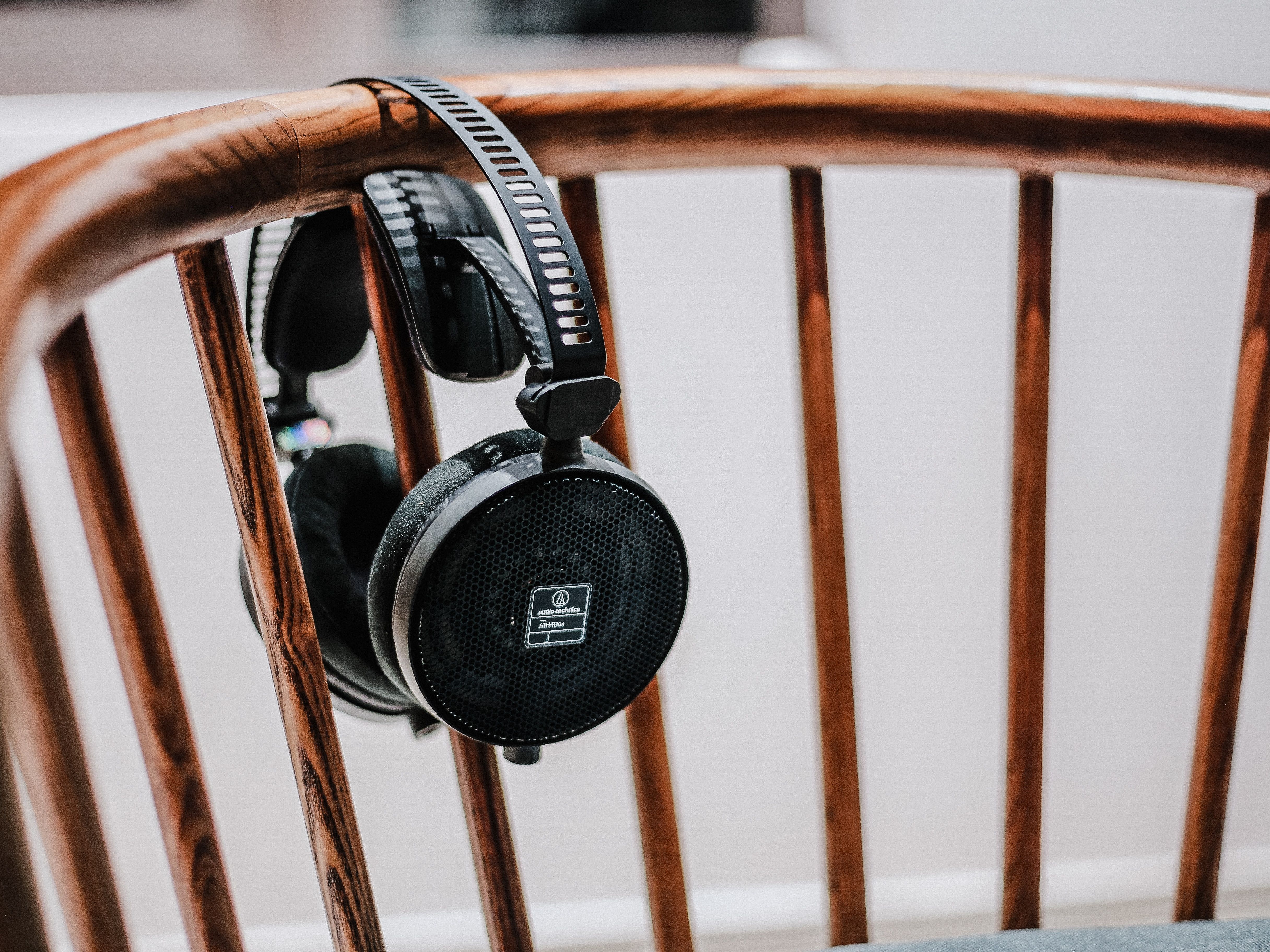 4864x3648 Phone wallpaper: Audio, Music, Headphones, Wood, Wooden, Chair, Spindles 99858