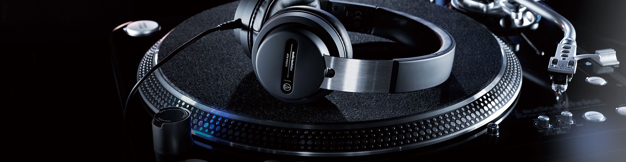 2000x520 DJ For