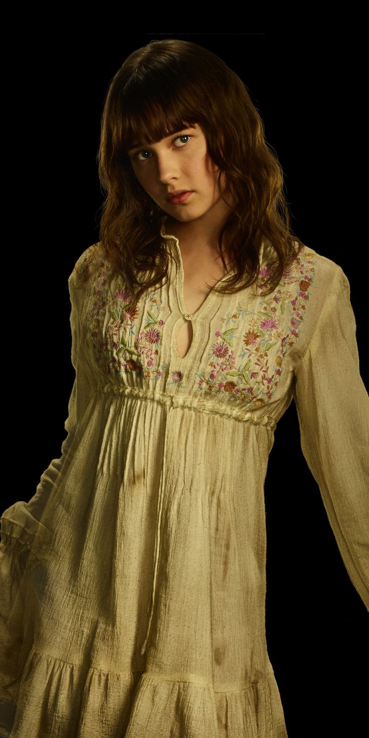 736x1472 Cailee Spaeny, Bad Times at the El Royale, actress, 1080x2160 wallpaper