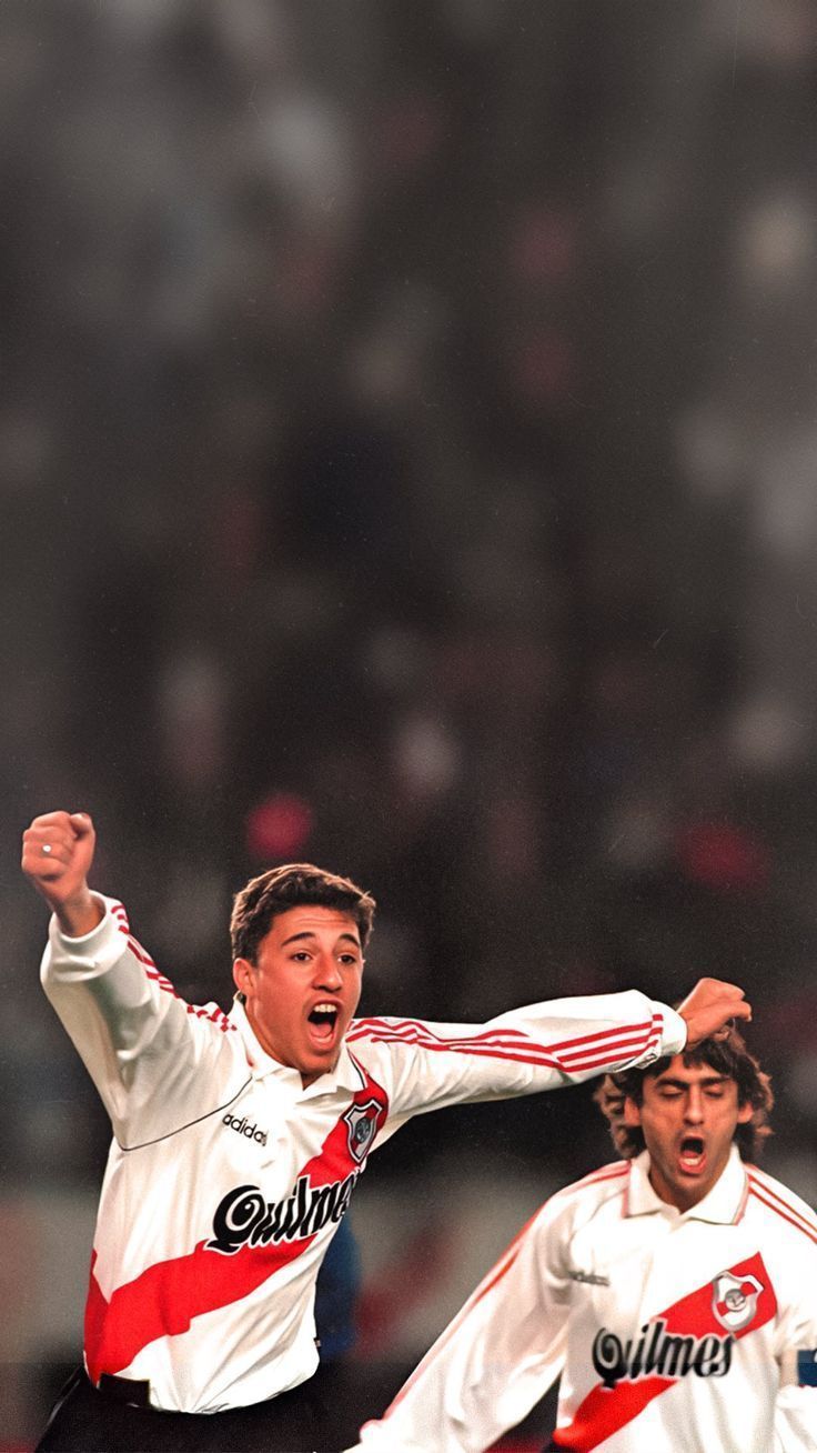 736x1308 Hernan Crespo (River Plate)