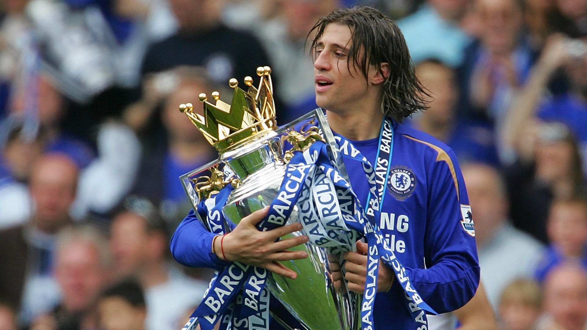1920x1080 Former Chelsea star Crespo explains famous Premier League medal photo. Goal.com US