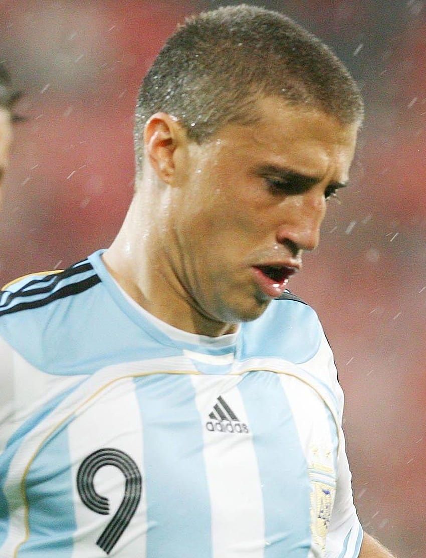 850x1113 Hernan Crespo, Football and HD phone wallpaper