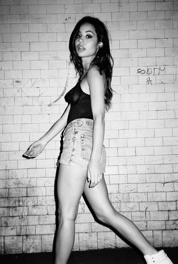 740x1096 Hottest Woman 9 9 16