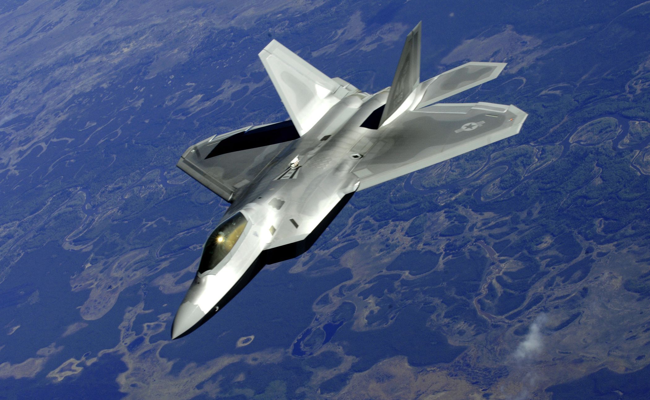 2100x1295 Lockheed Martin F 22 Raptor