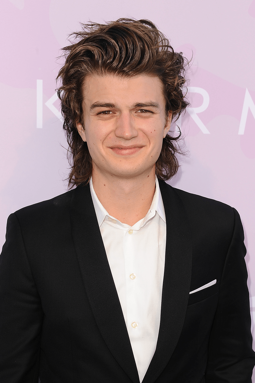 1000x1500 Photo Of Joe Keery's Real Life Steve Hair Things 2