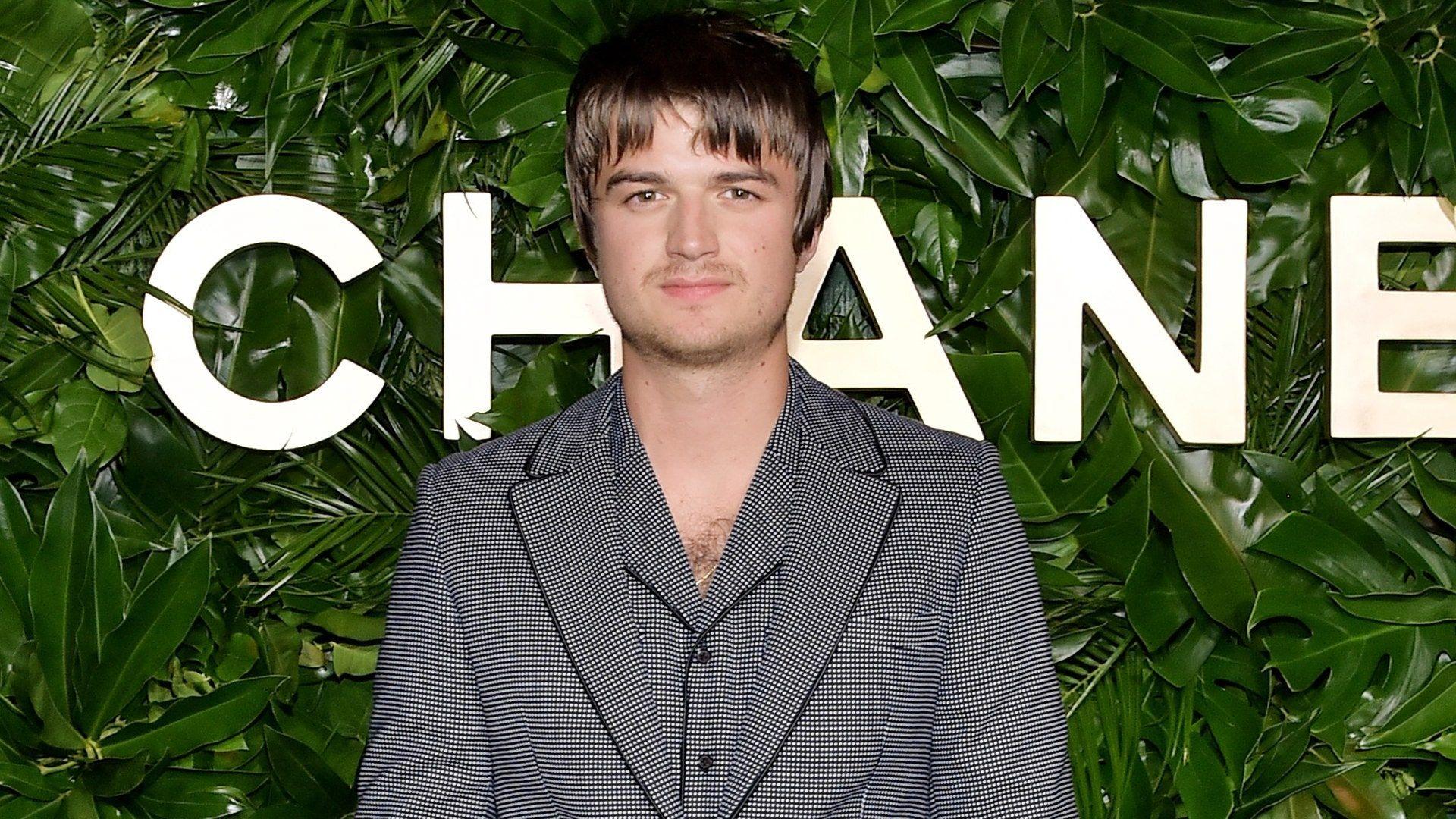 Joe Keery Wallpapers - Top Free Joe Keery Backgrounds - WallpaperAccess