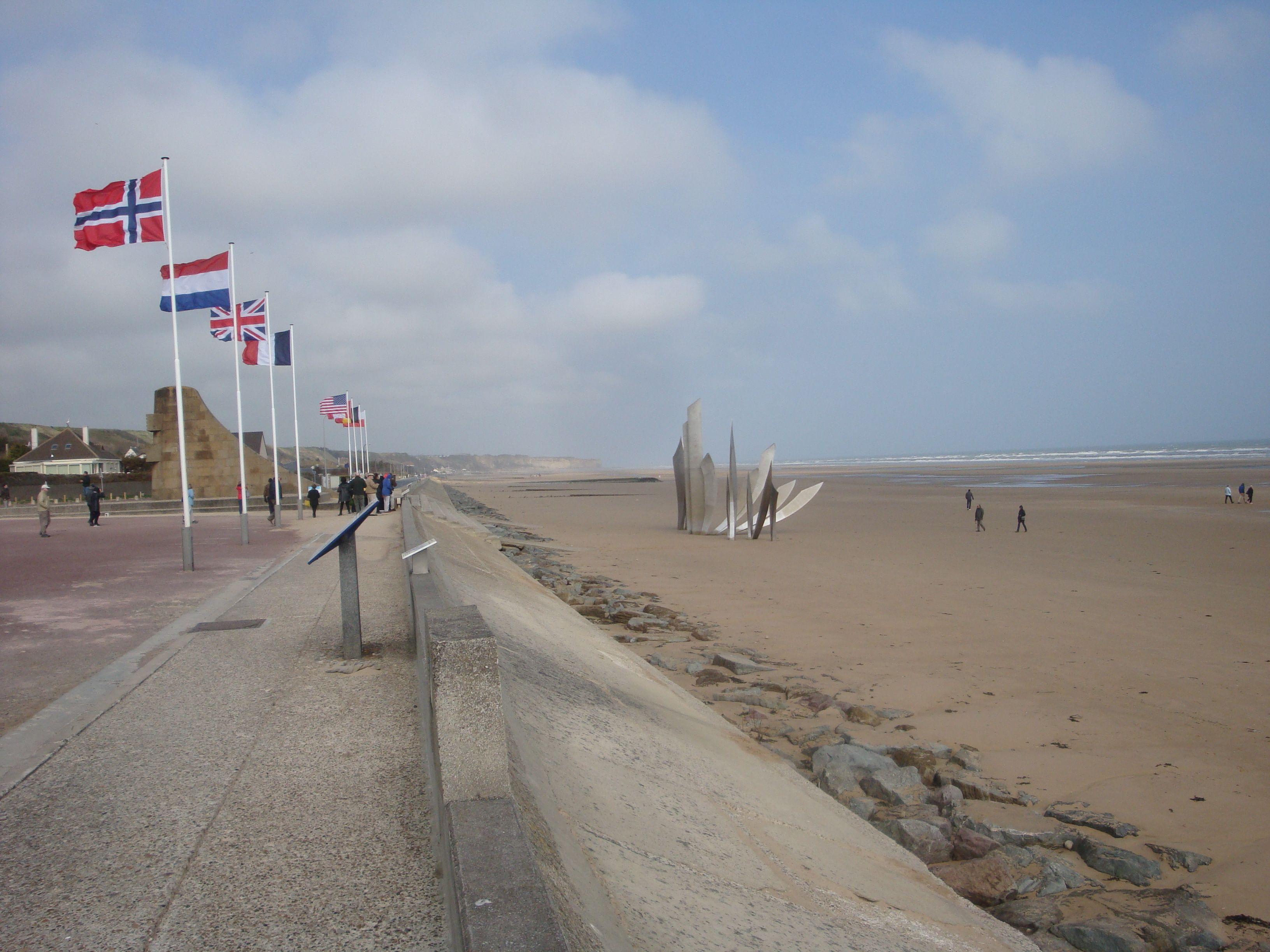 3264x2448 The Killing Field that was Omaha Beach. Brown University Library News