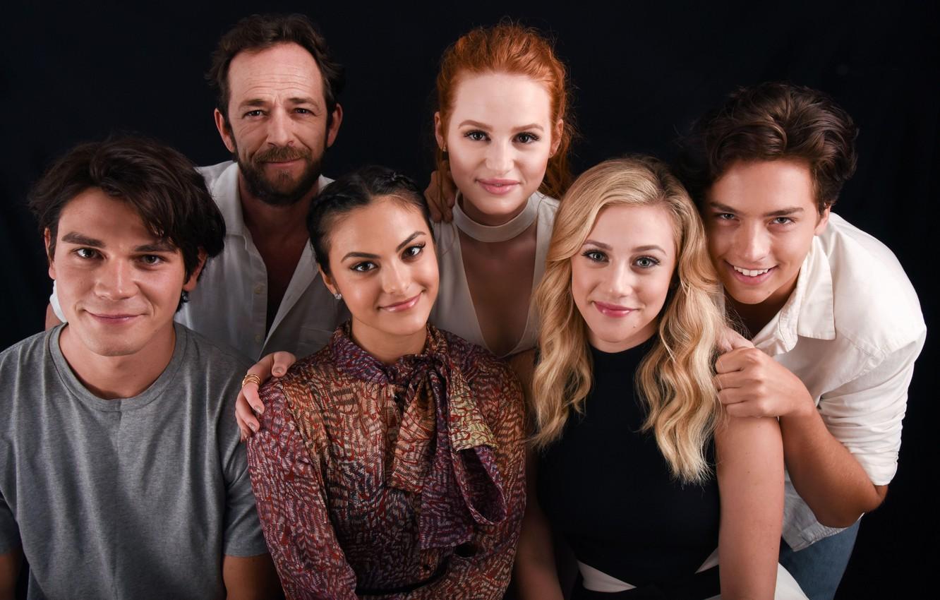 1332x850 Bughead Wallpaper