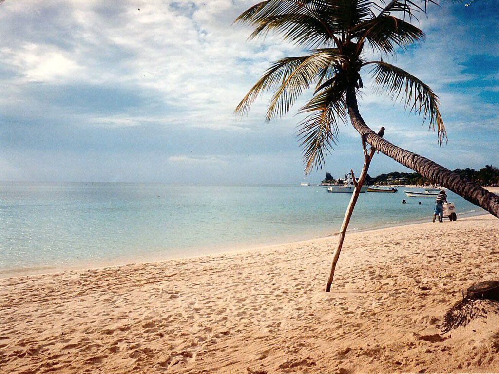 1024x768 Picture of West Bay Beach, Roatan Honduras