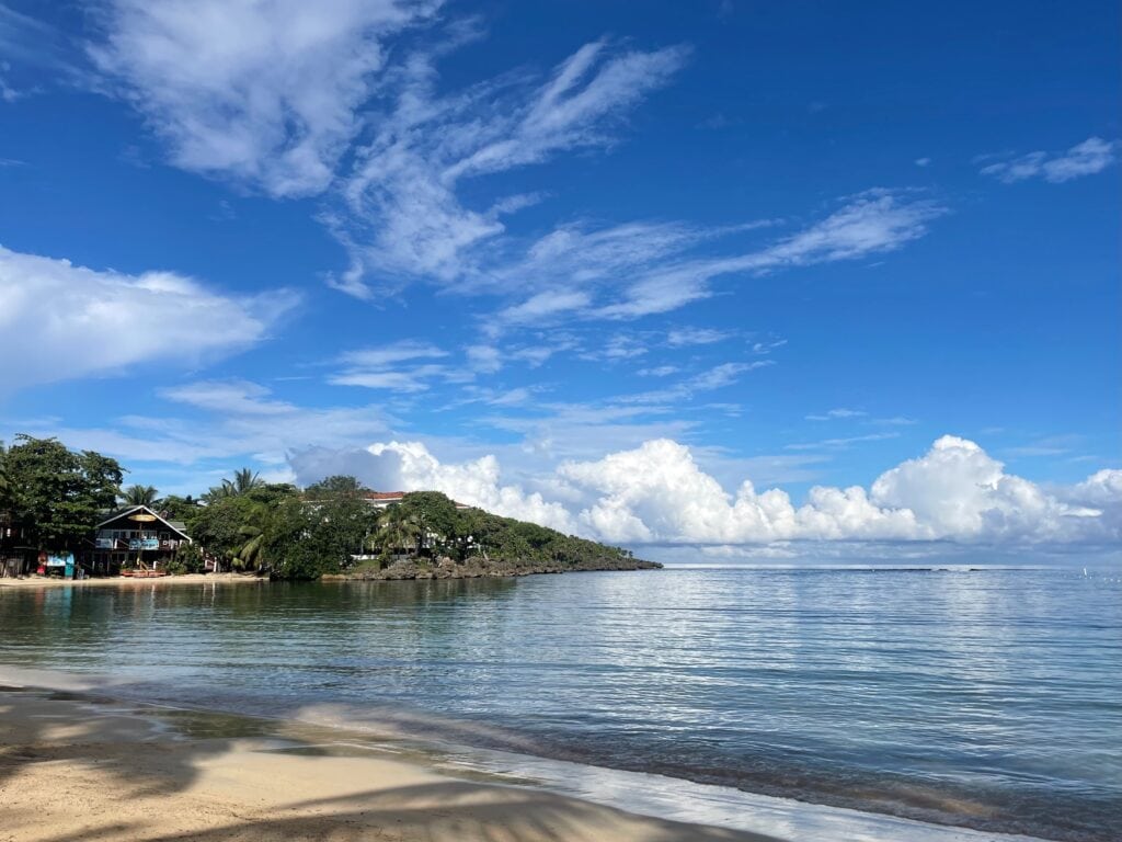 1024x768 Roatan Island