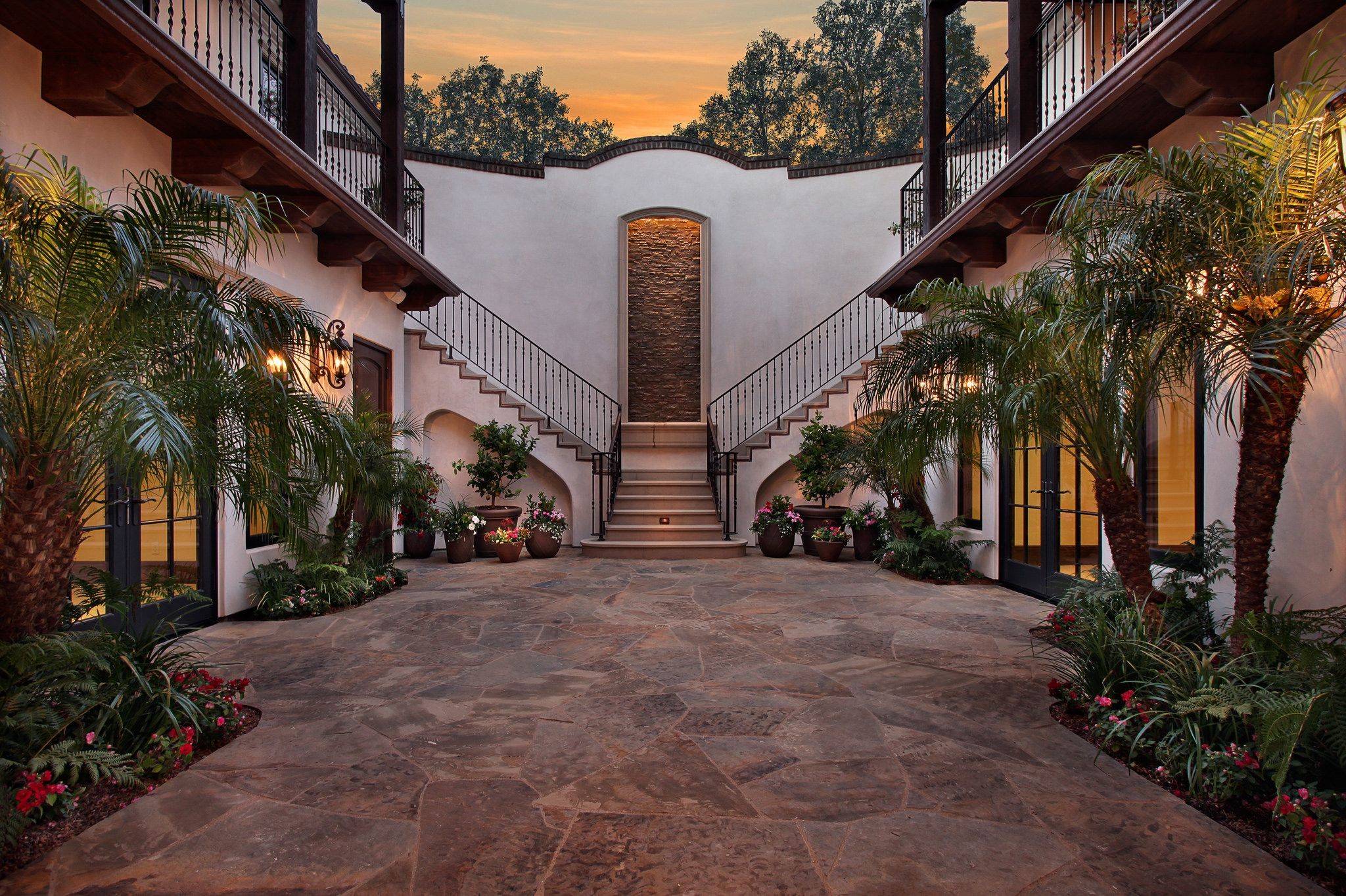 2048x1365 Features Of The Modern Hacienda Home Design