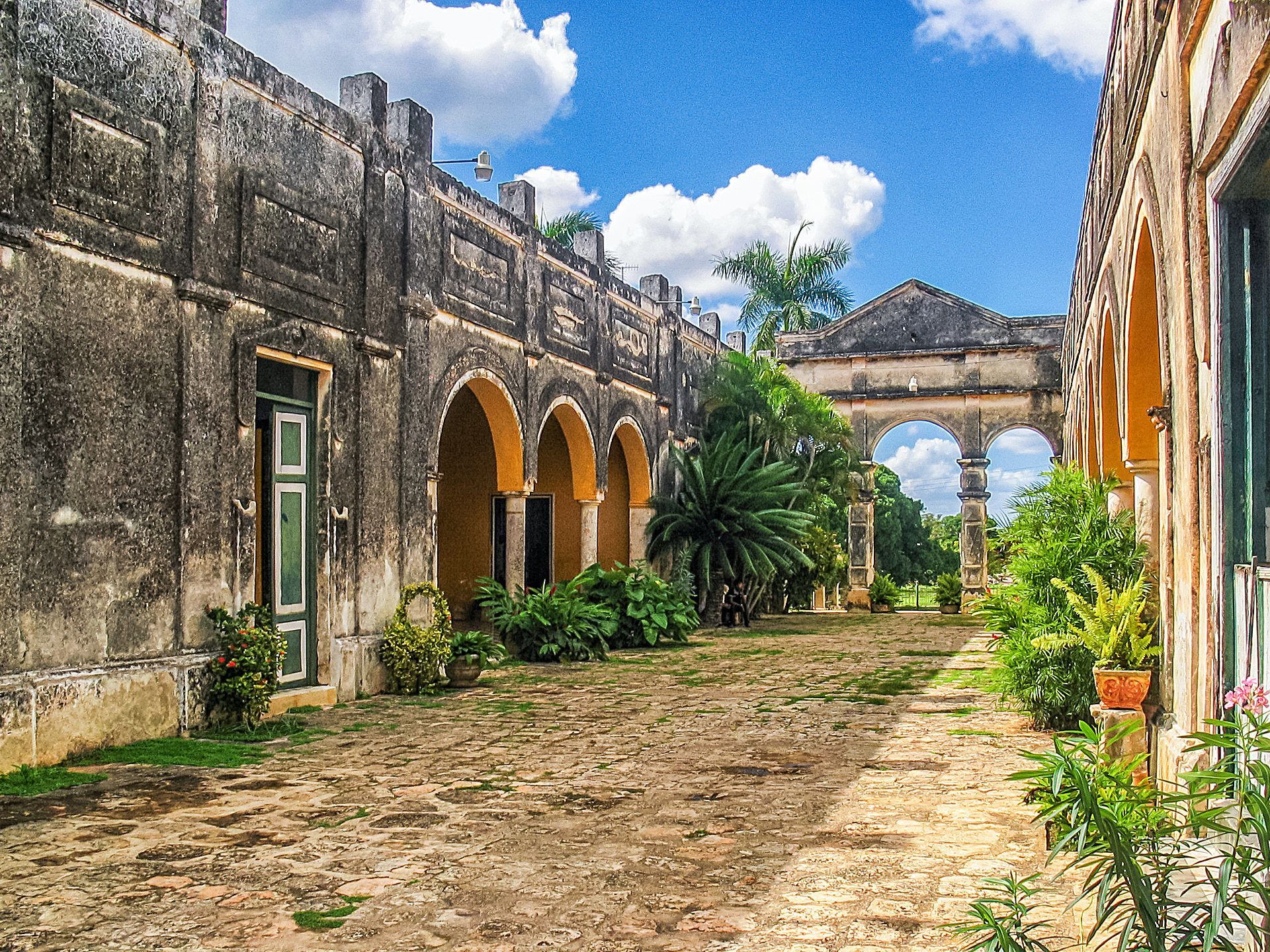 1920x1440 Days in Yucatán. 059 Yaxcopoil Hacienda and Museum￼