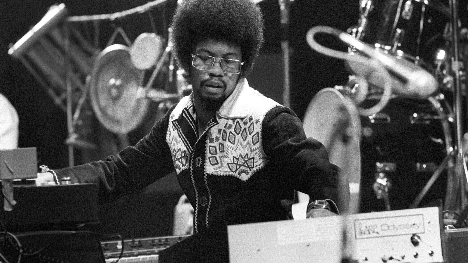 1600x900 Herbie Hancock's 'Head Hunters' Band Plays Funky 'Chameleon': Watch
