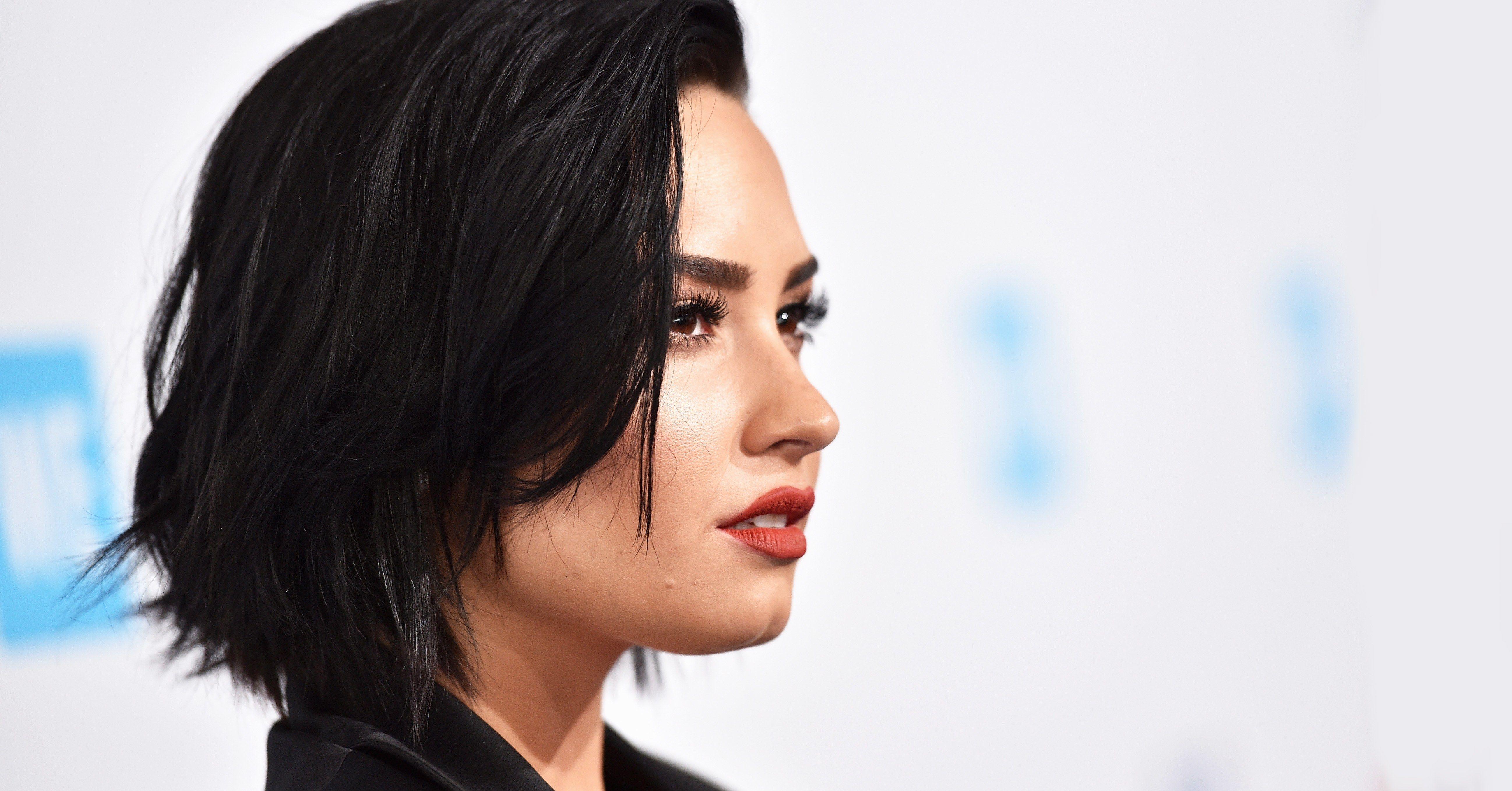 5190x2716 Demi Lovato Face Wallpaper 62204 5190x2716px