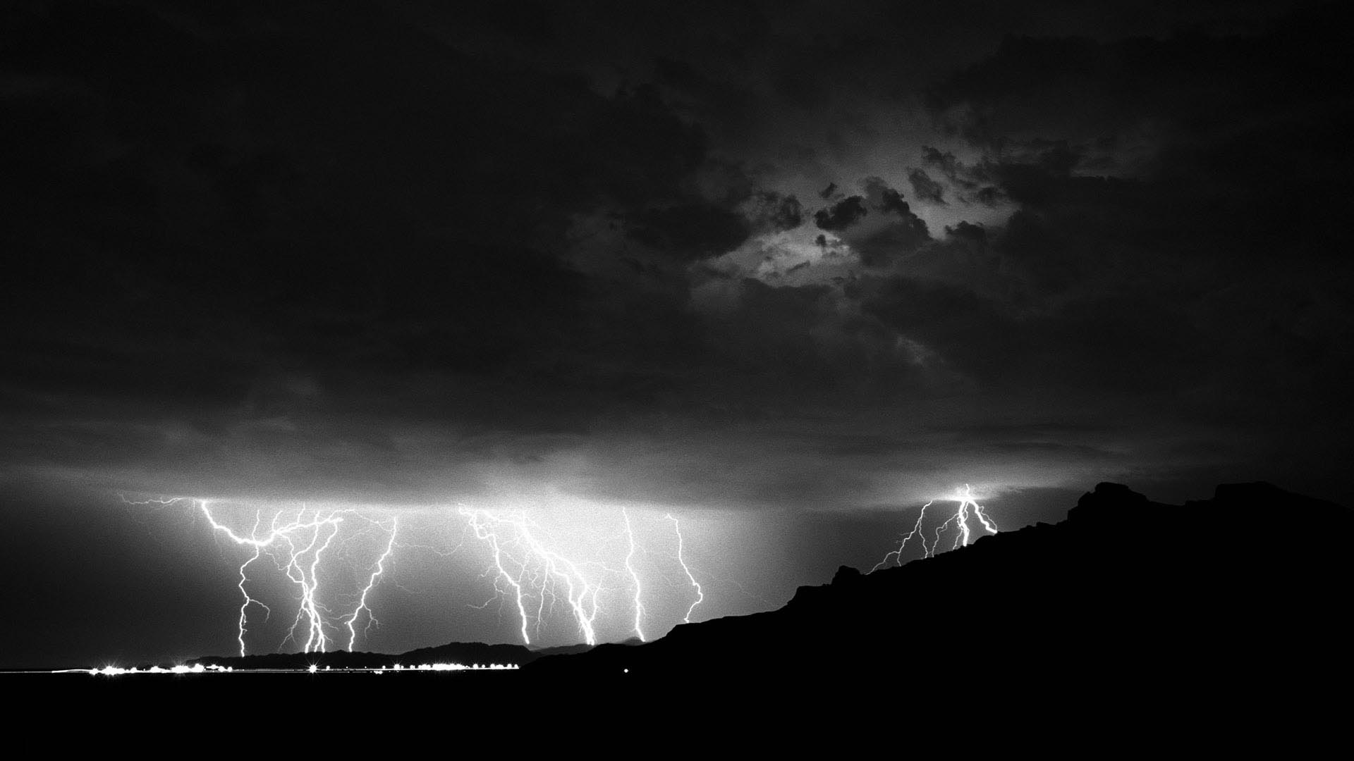 1920x1080 Lightning Storm Wallpaper