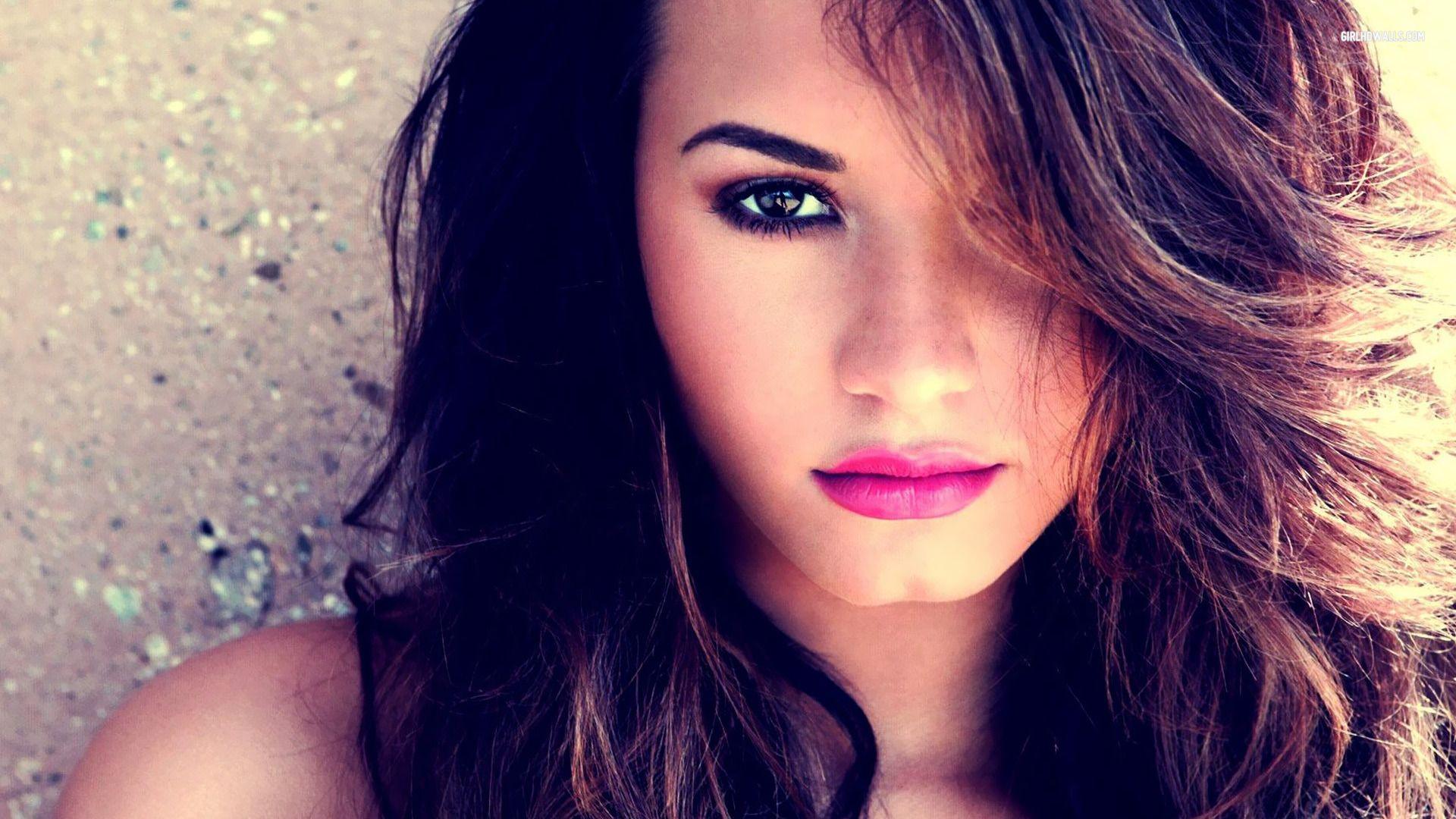 1920x1080 Demi Lovato Incisive