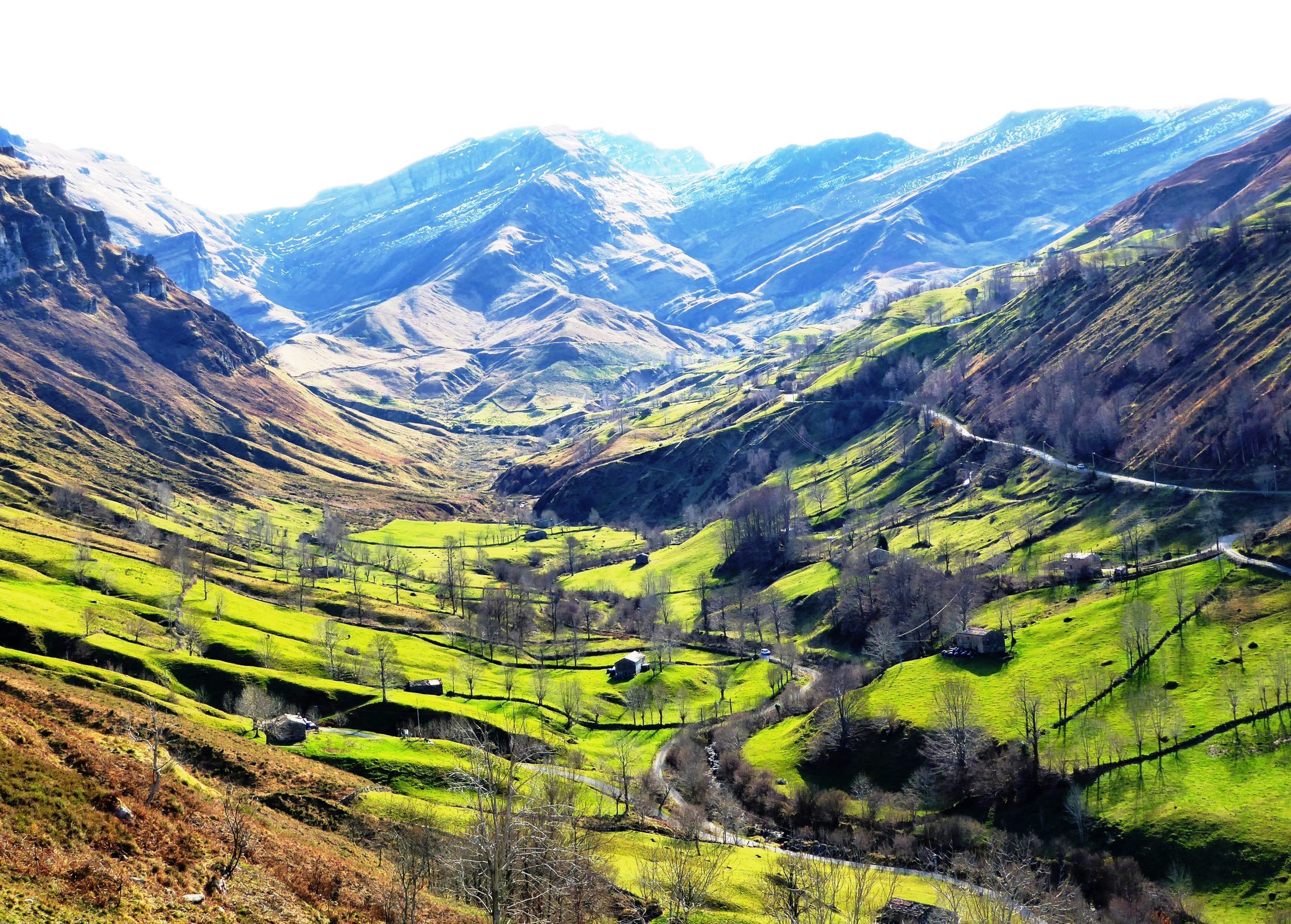 2560x1832 Valleys of Cantabria Geopark