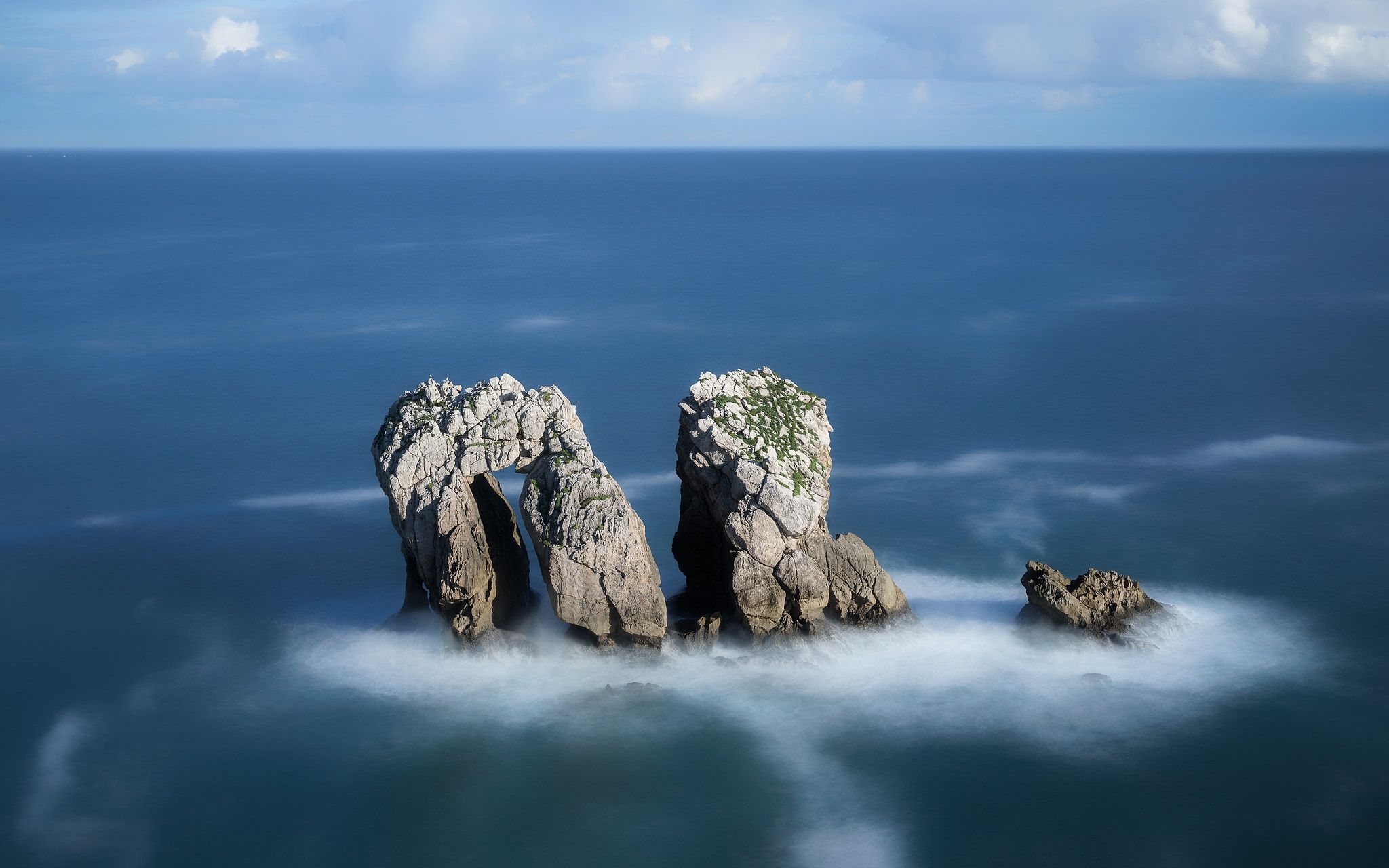 2048x1280 Wallpaper sea, rocks, coast, Spain, Spain, Costa Quebrada, Cantabria, Pielagos for mobile and desktop, section пейзажи, resolution 2048x1280