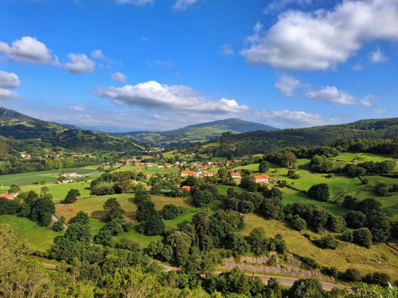 1600x1200 Taste the Best of Cantabria from the Sea to the Mountains. Eat & Walkabout