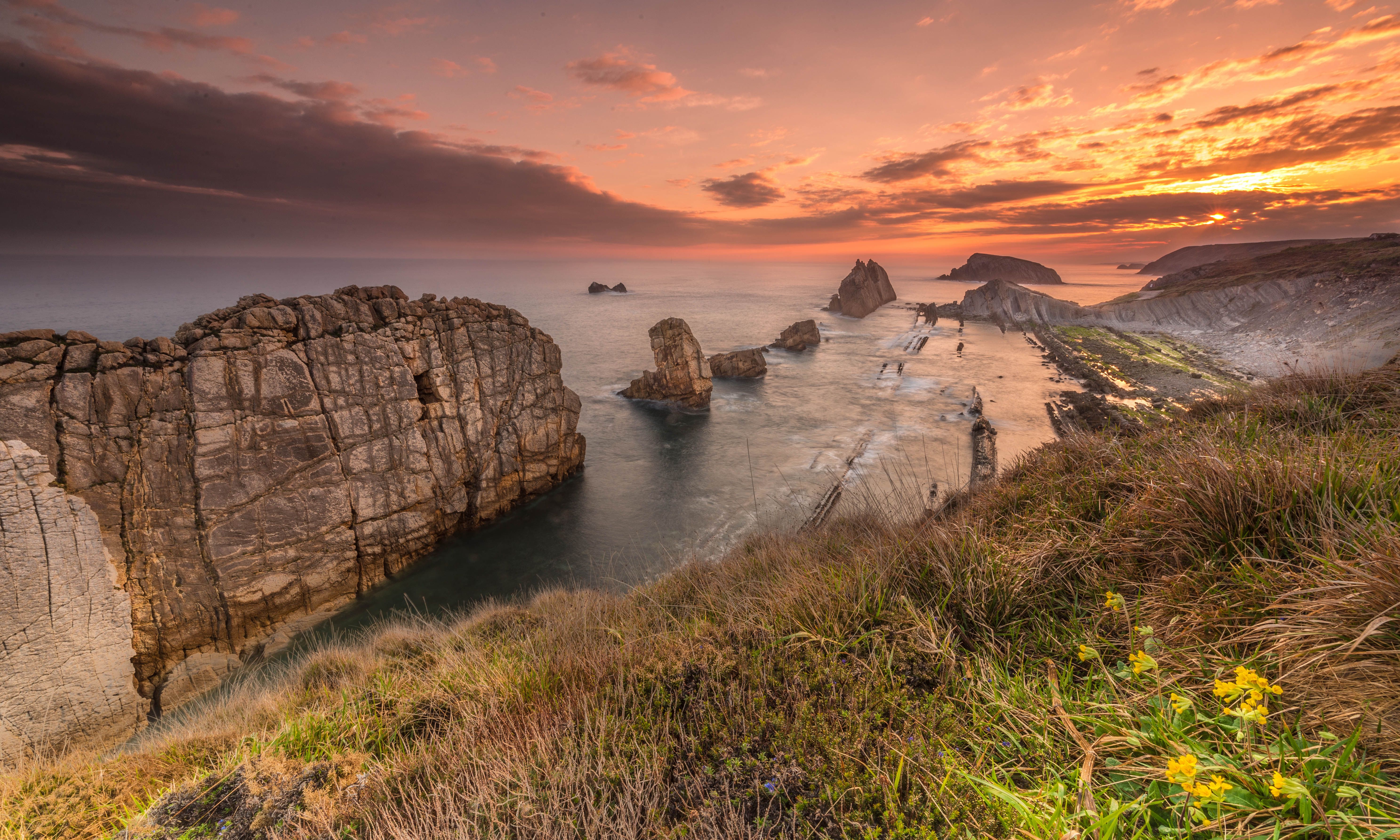 5949x3571 Wallpaper Playa de La Arnia Cantabria Spain from photomonstr image and screensavers