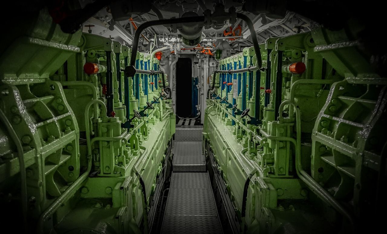1280x777 Free Engine Room & Room Image