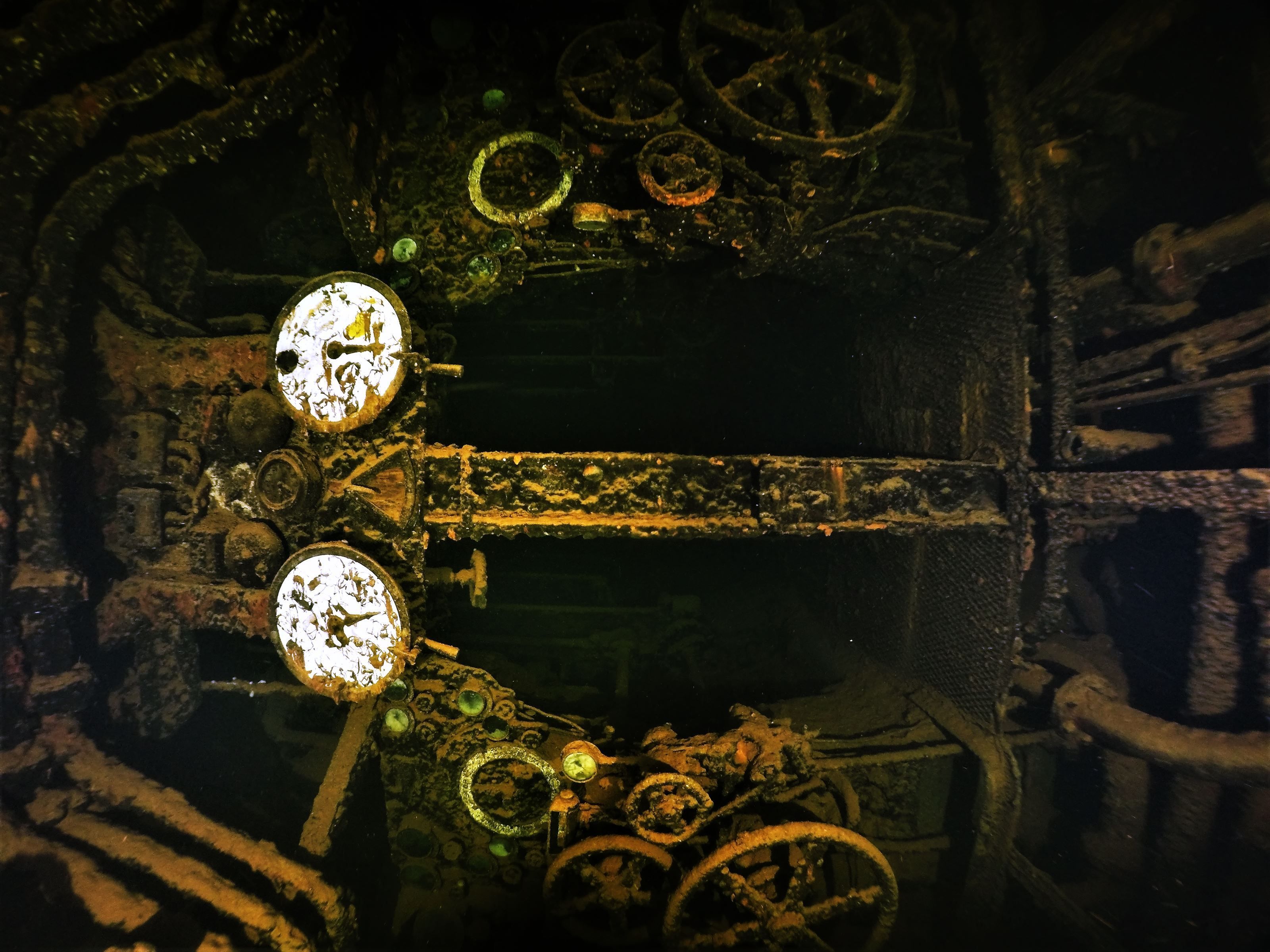 3200x2400 Engine room of Rio de Janeiro