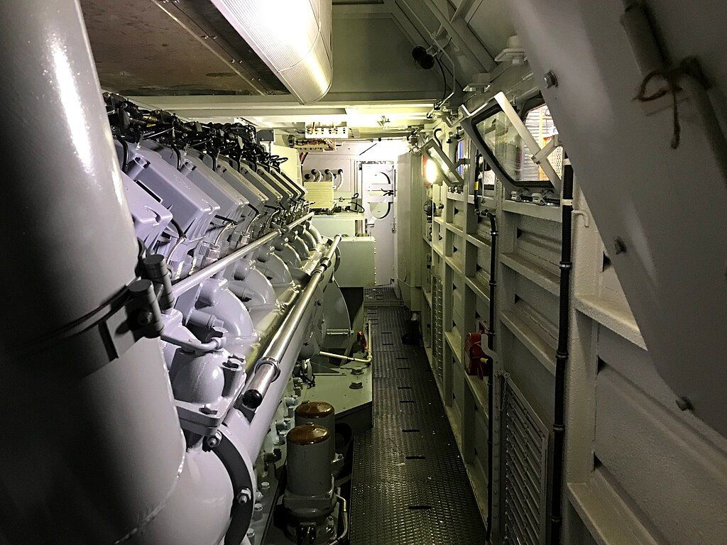 1024x768 3TE28 0010 Power Room Interior