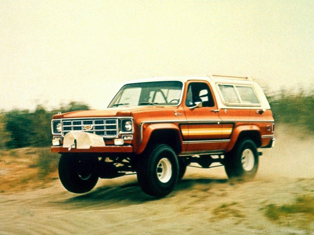 1024x768 Old Chevy Blazer Wallpaper
