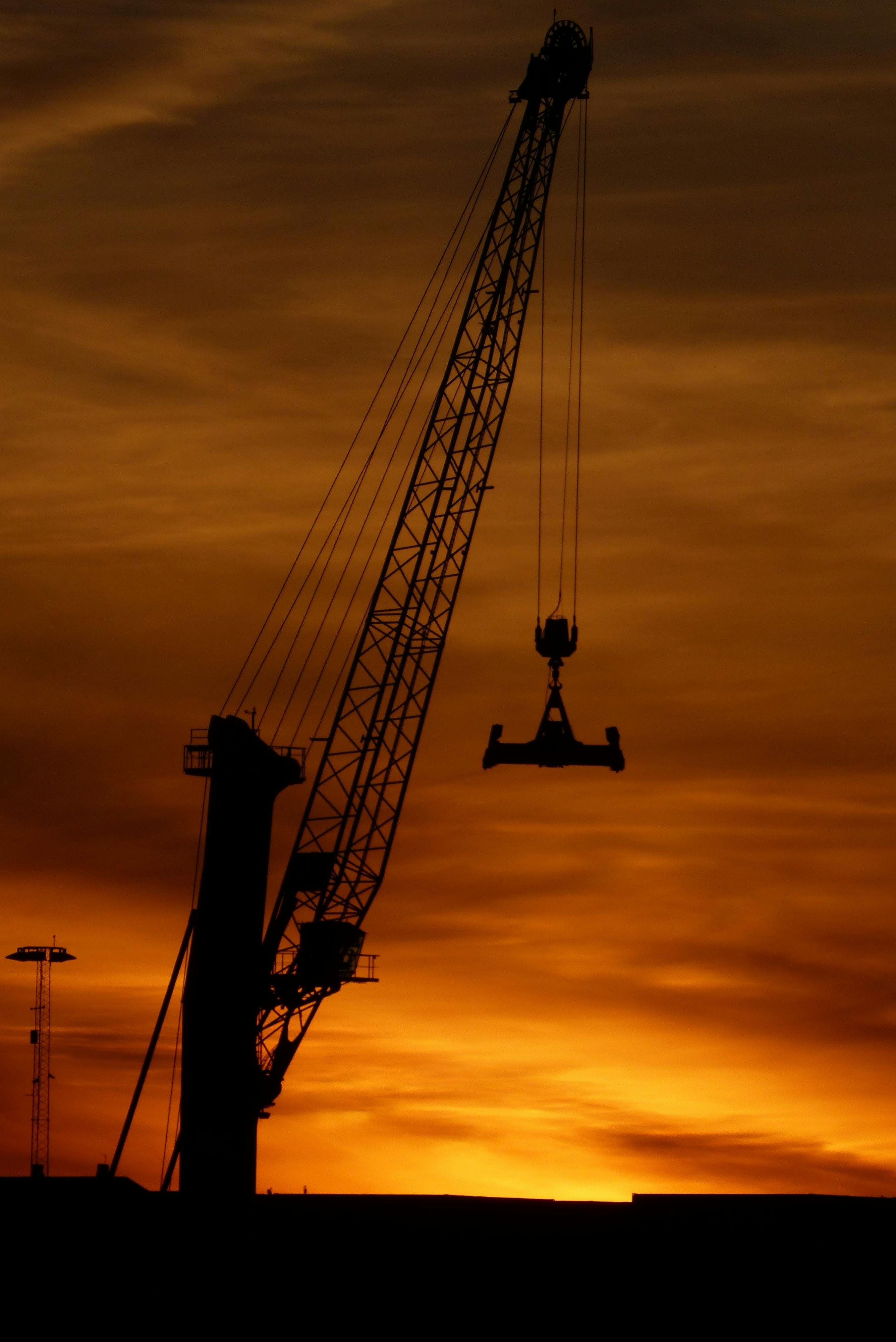 2672x4000 Silhouette of a Crane during Sunset · Free