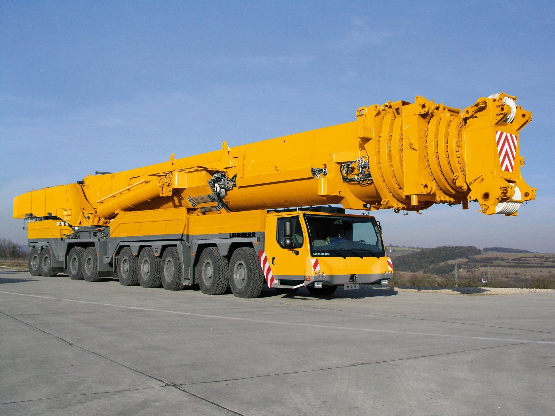 1920x1440 Liebherr Mobile Crane HD Wallpaper