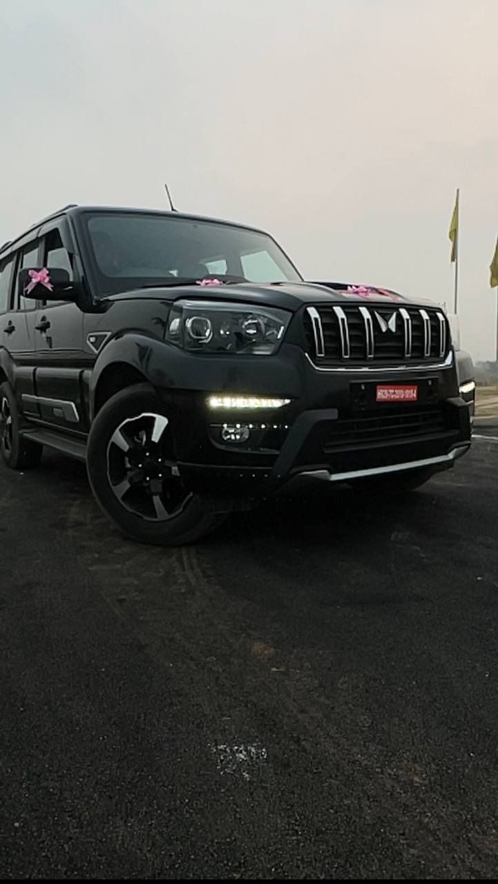 721x1280 Mahindra Scorpio Classic s11 2023