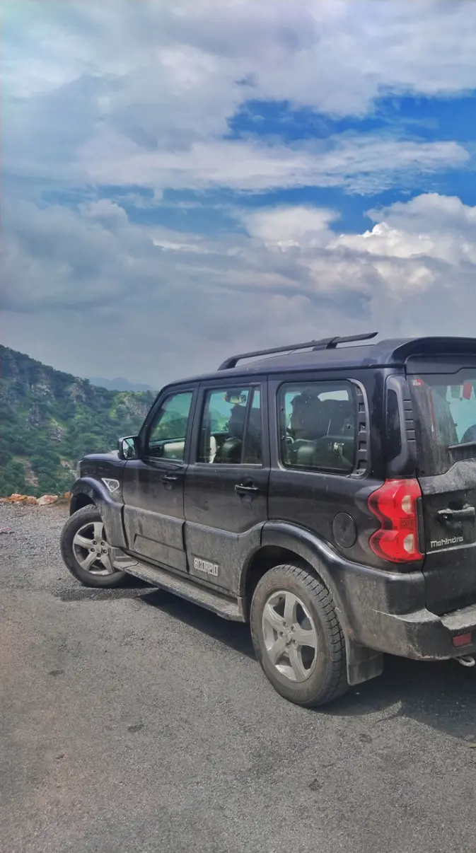 673x1206 Mahindra Scorpio wallpaper