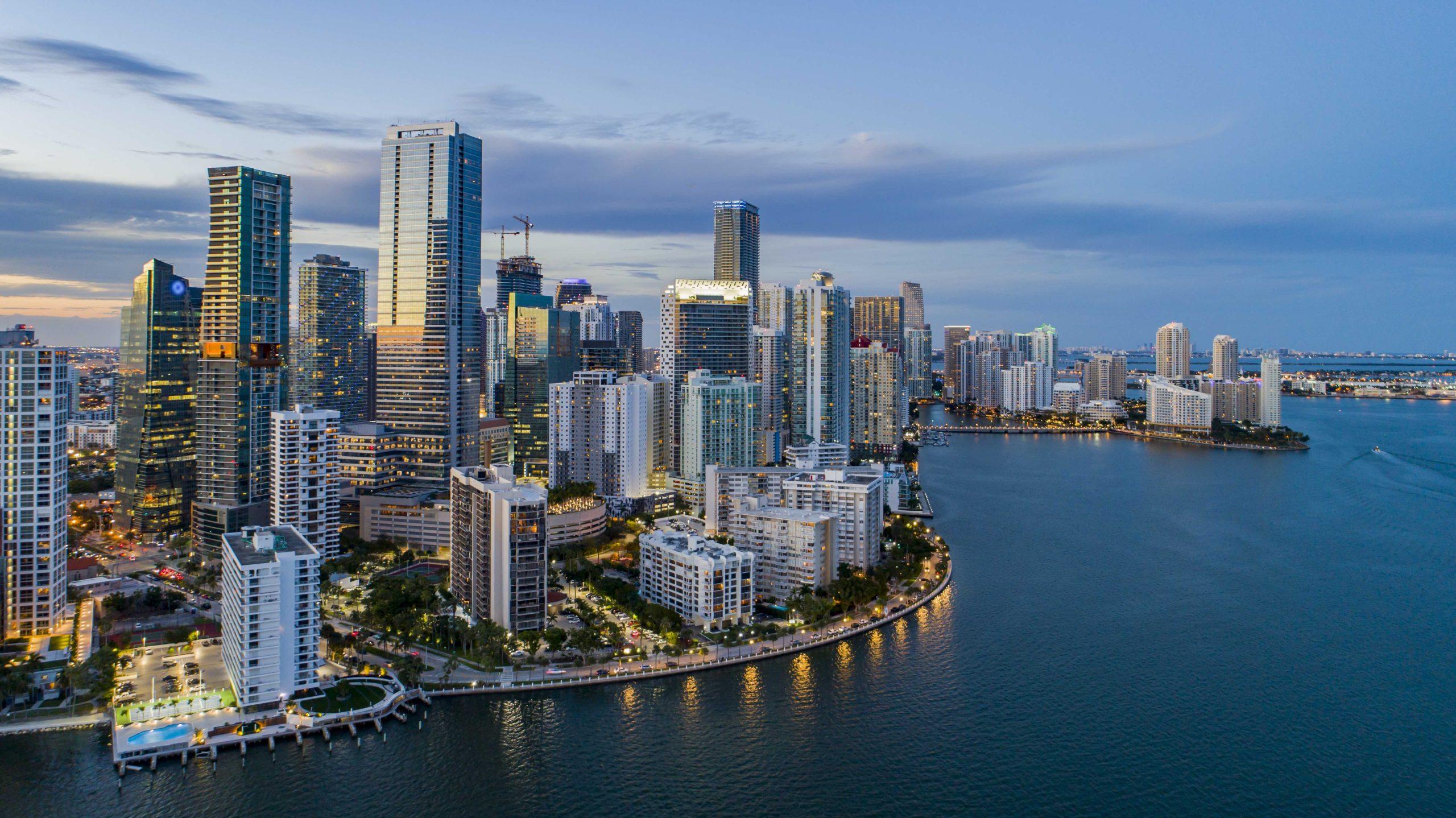 2560x1438 Guide to Downtown and Brickell, Miami. Miami Travel Guide
