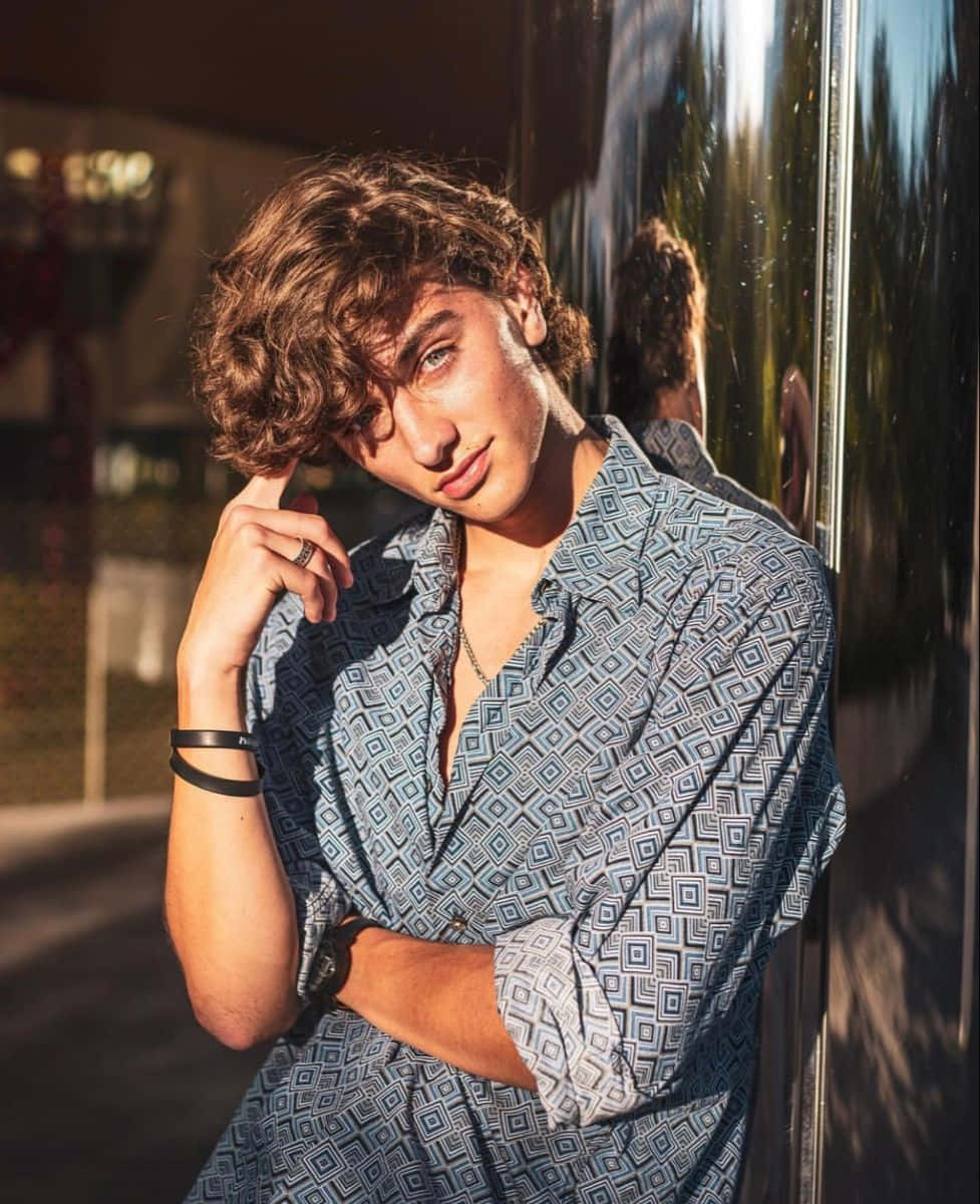 977x1200 Gavin Casalegno Wallpaper