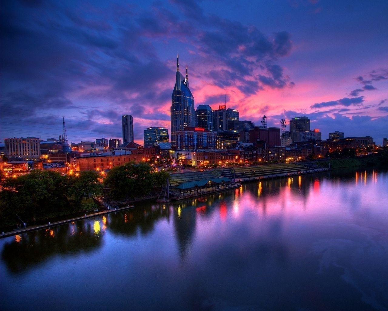 1280x1024 Download wallpaper 1280x1024 purple sunset, city, buildings