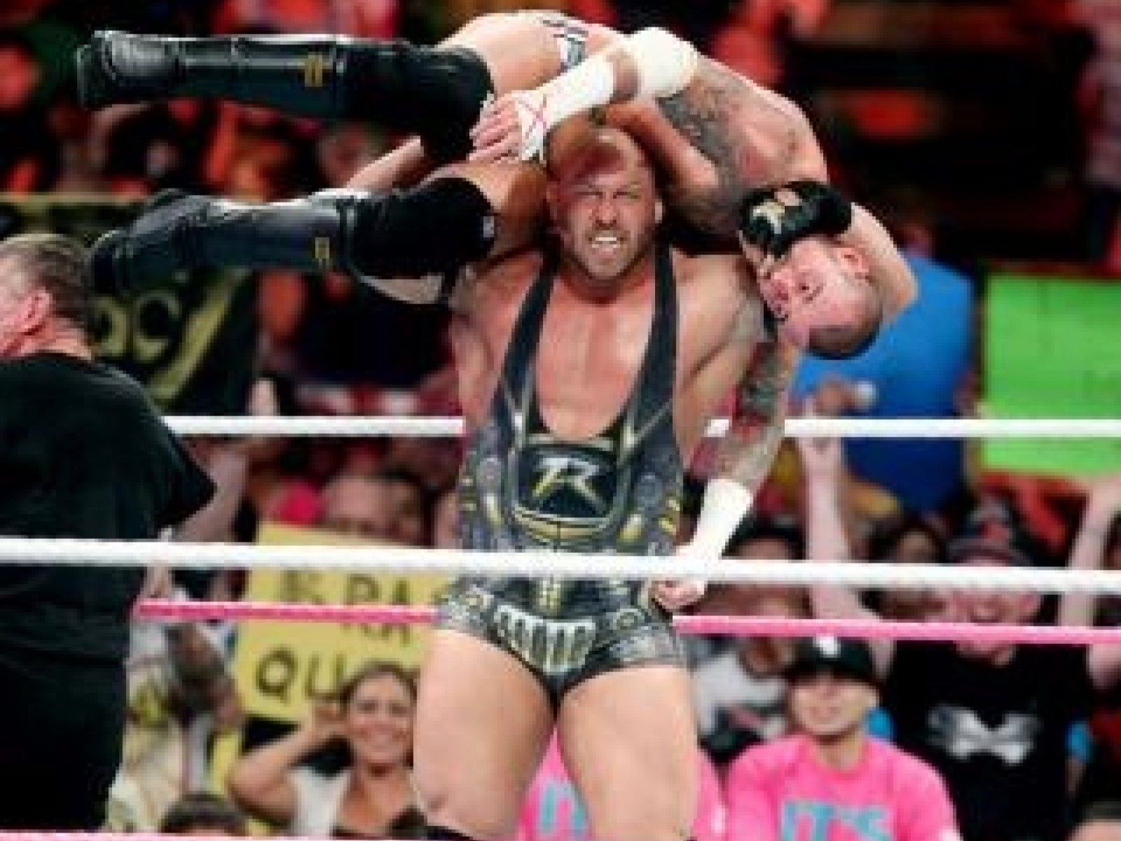 1600x1200 WWE 'RAW' Results: Punk Hits Fan, Cena Returns, Ryback Saves McMahon [VIDEO]